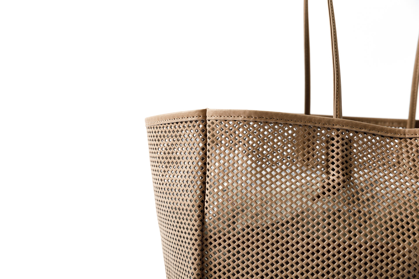 AMIACALVA A190 WASHED LEATHER MESH TOTE (L) - Beige