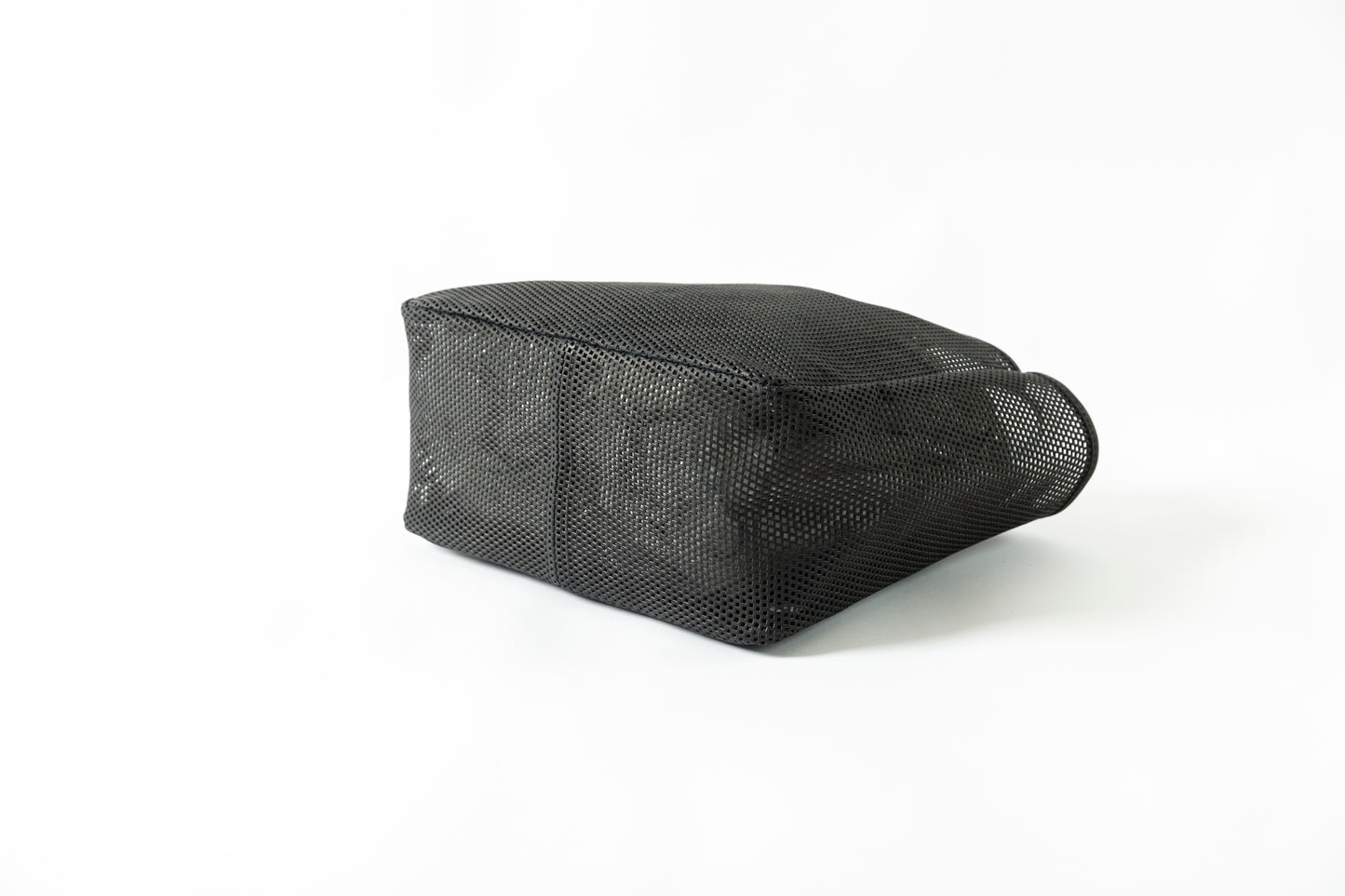 AMIACALVA A190 WASHED LEATHER MESH TOTE (L) - Black