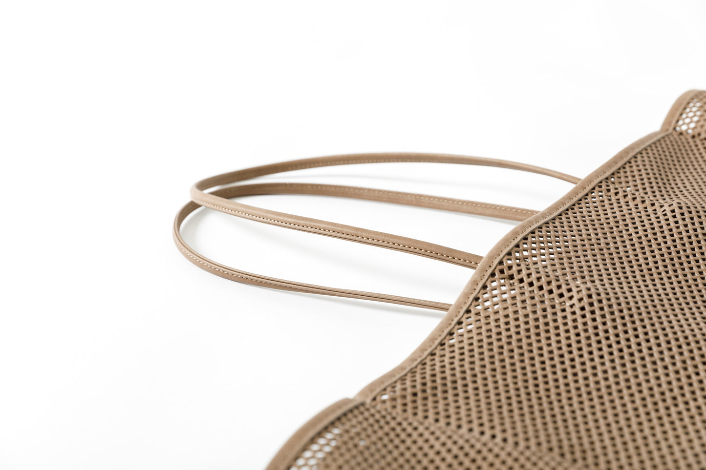 AMIACALVA A190 WASHED LEATHER MESH TOTE (L) - Beige