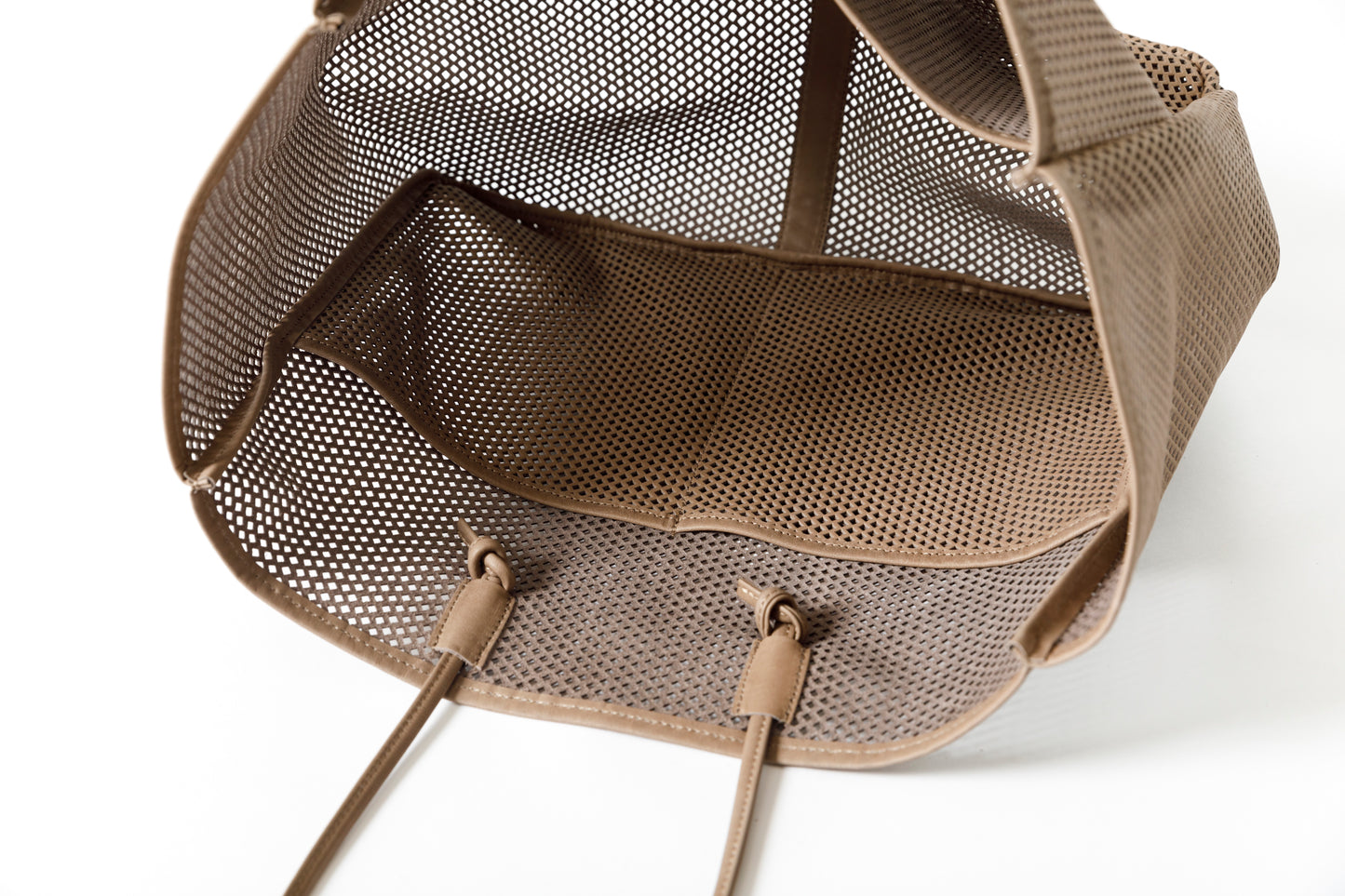 AMIACALVA A190 WASHED LEATHER MESH TOTE (L) - Beige