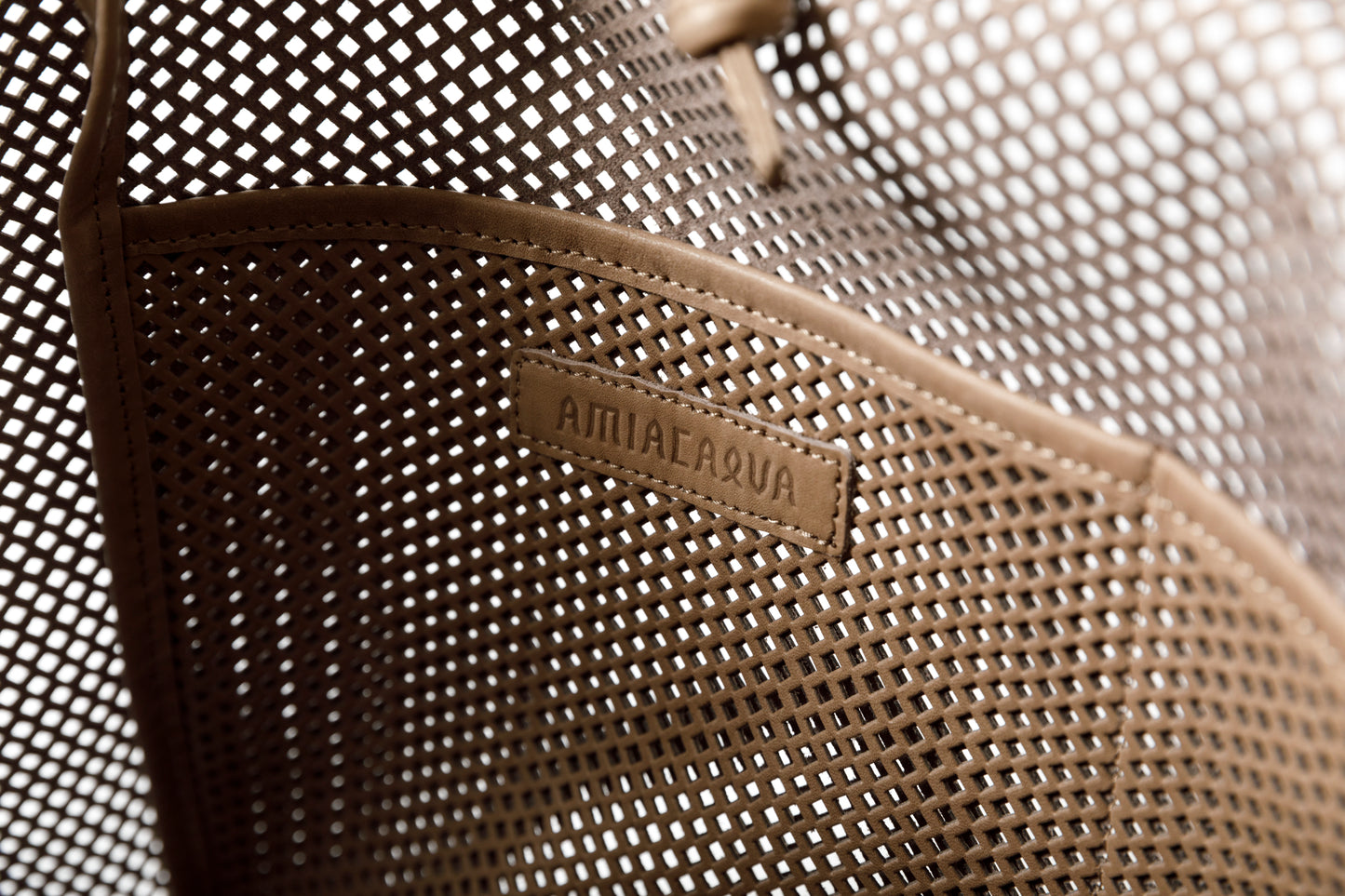 AMIACALVA A190 WASHED LEATHER MESH TOTE (L) - Beige