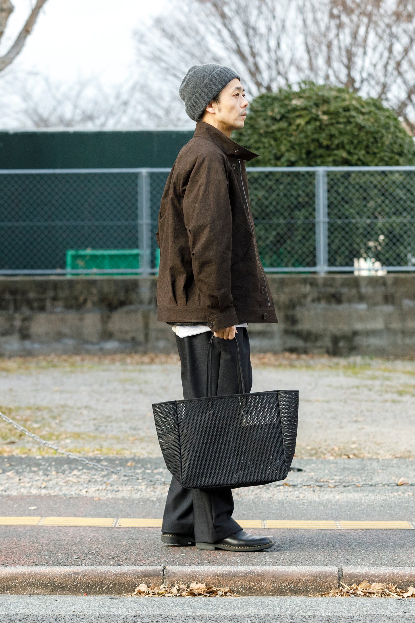 AMIACALVA A190 WASHED LEATHER MESH TOTE (L) - Black