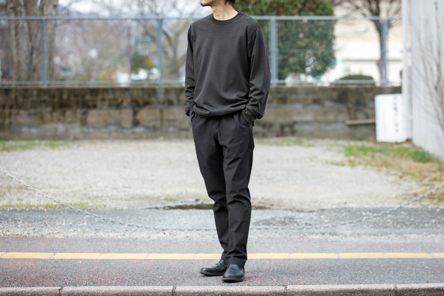 山内 24151 / ノーミュルシングウール・ダブルフェイスニットプルオーバー - charcoal brown