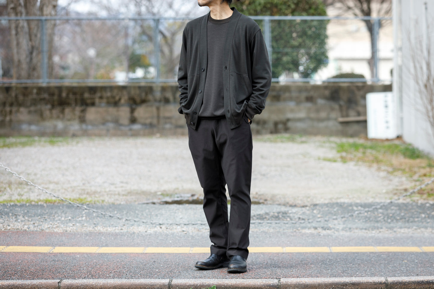 山内 24151 / ノーミュルシングウール・ダブルフェイスニットプルオーバー - charcoal brown