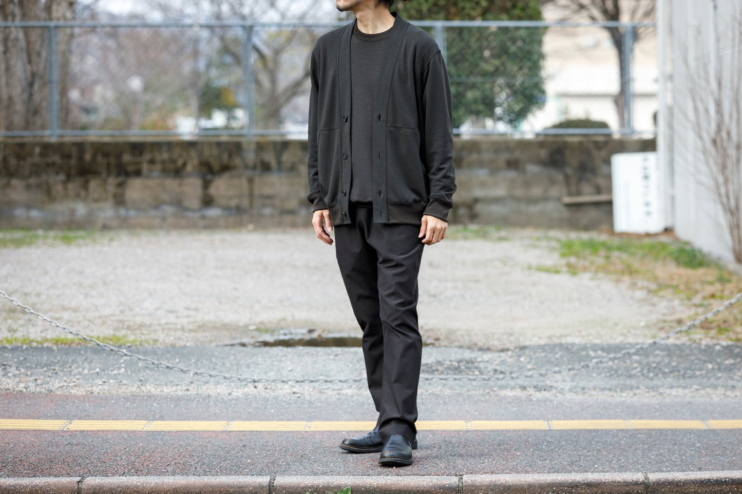 山内 24135 / ノーミュルシングウール・ダブルフェイスニットカーディガン charcoal brown