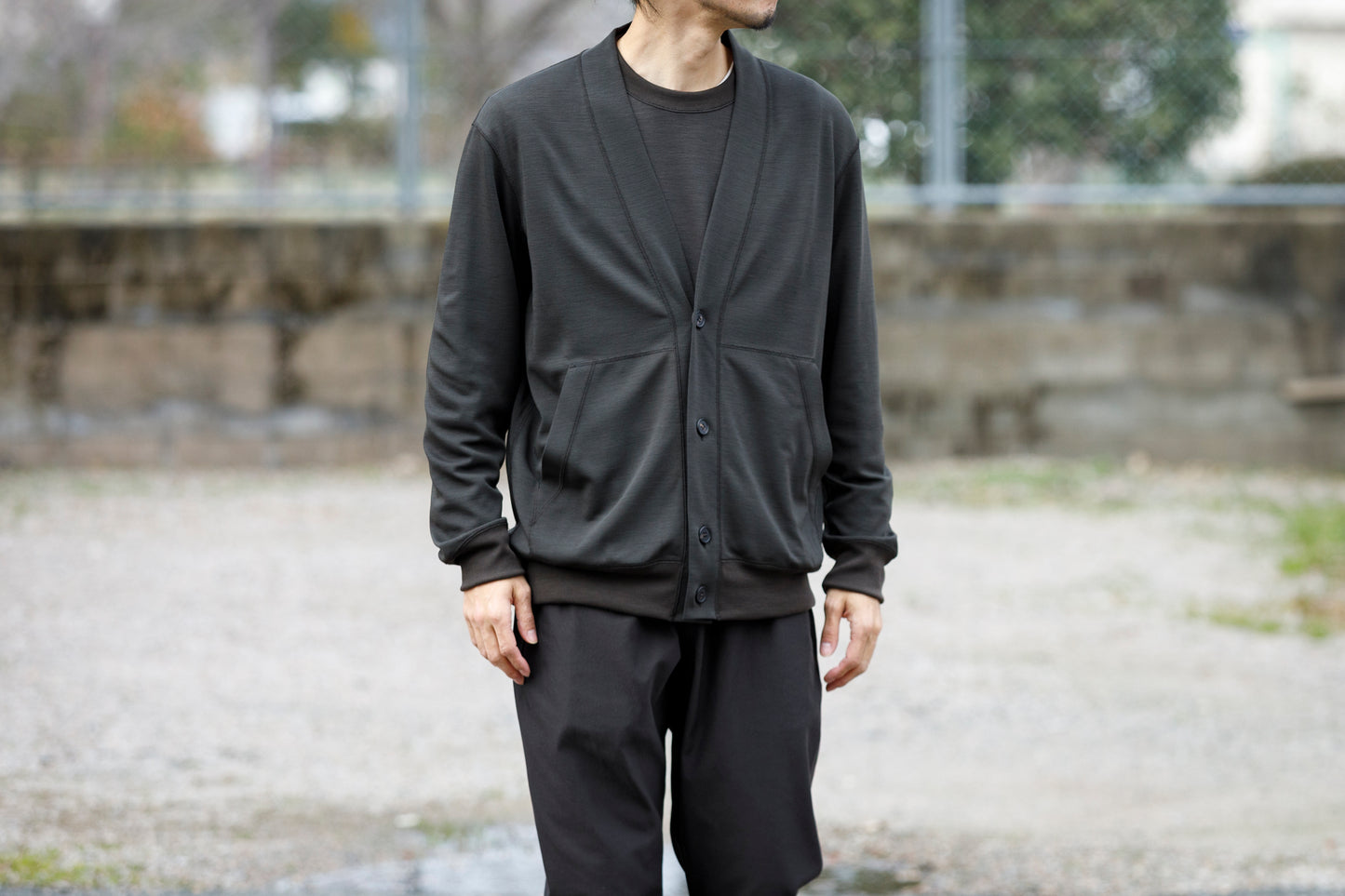 山内 24135 / ノーミュルシングウール・ダブルフェイスニットカーディガン charcoal brown