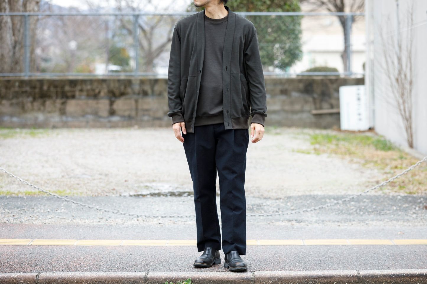 山内 24135 / ノーミュルシングウール・ダブルフェイスニットカーディガン charcoal brown