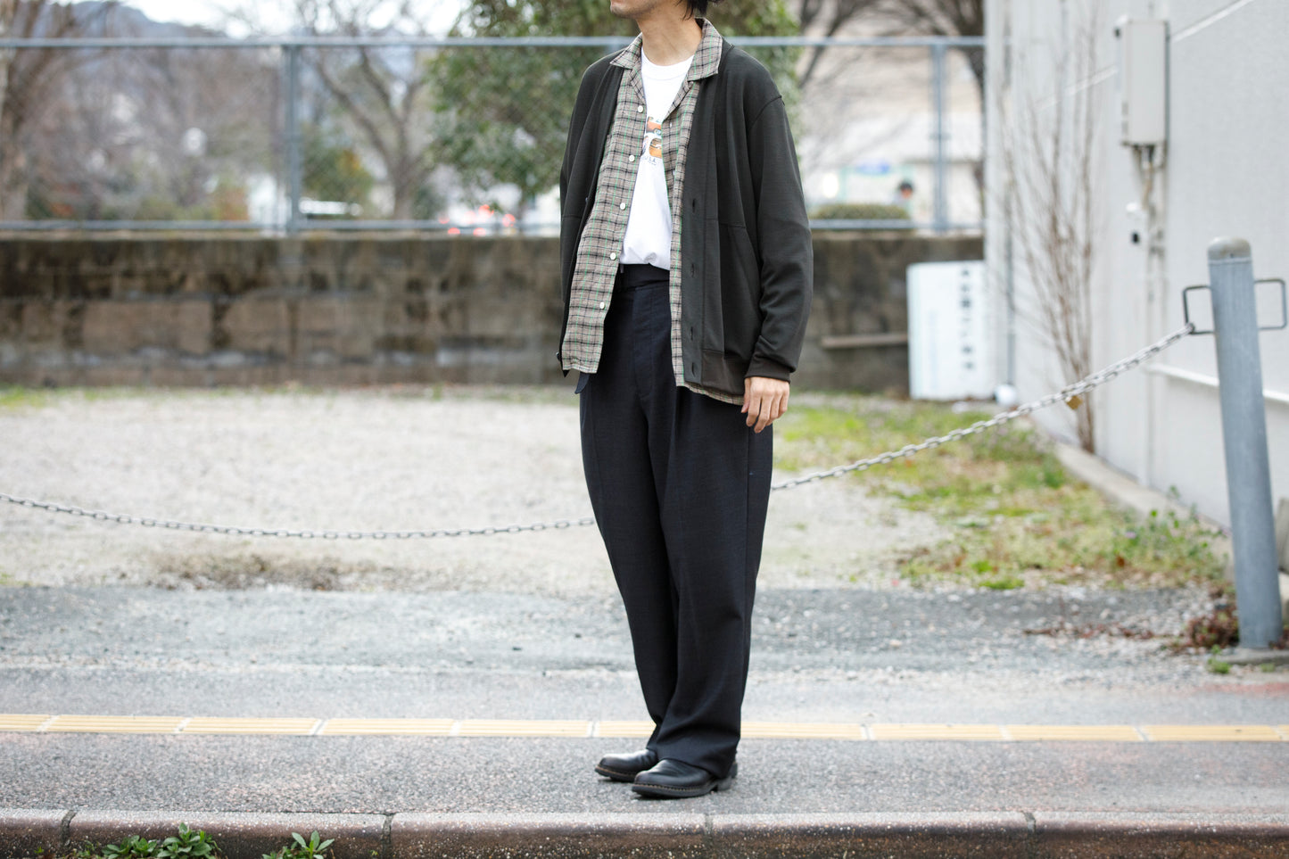 山内 24135 / ノーミュルシングウール・ダブルフェイスニットカーディガン charcoal brown