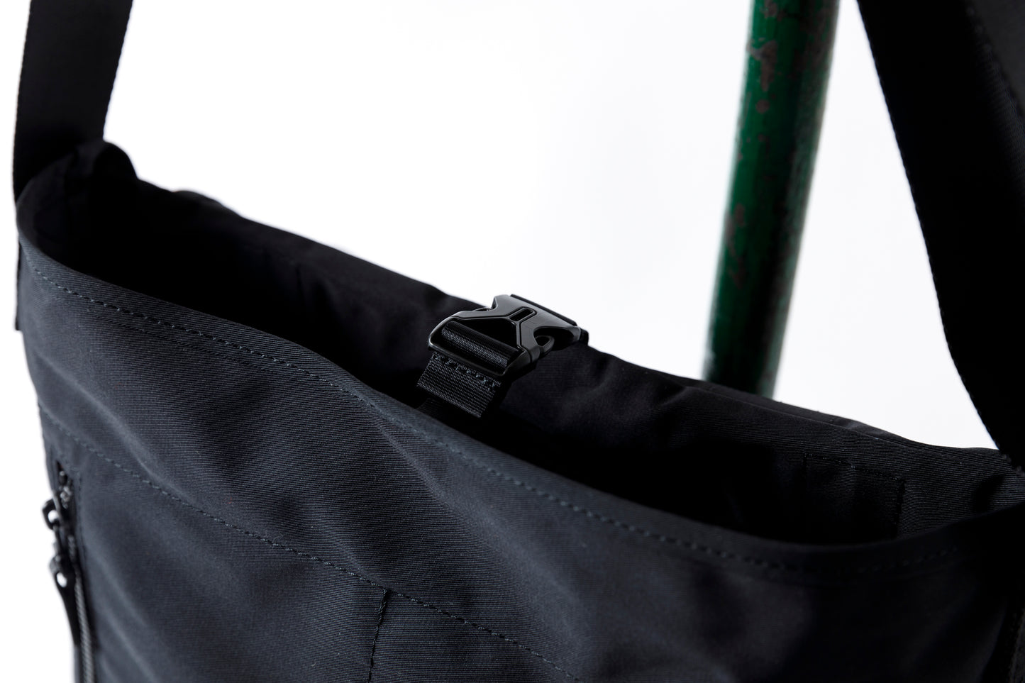 AMIACALVA F036 GABARDINE MESSENGER BAG - Size S / BLACK