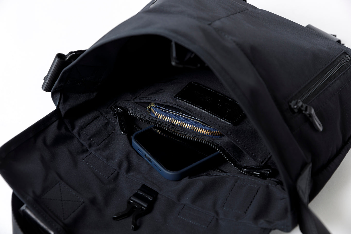 AMIACALVA F036 GABARDINE MESSENGER BAG - Size S / BLACK