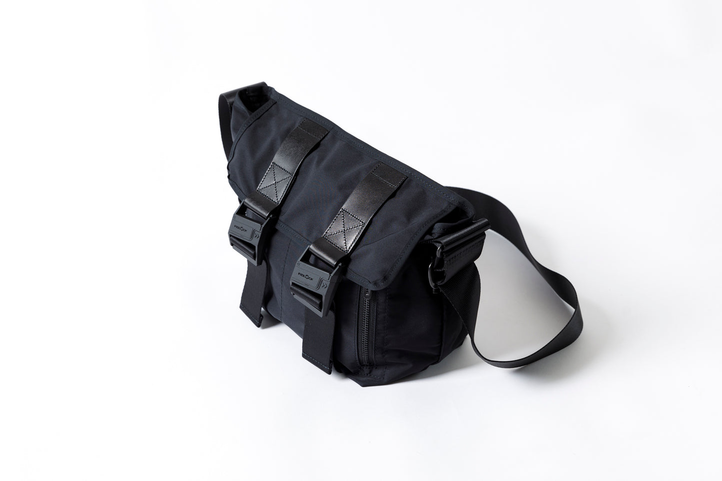 AMIACALVA F036 GABARDINE MESSENGER BAG - Size S / BLACK