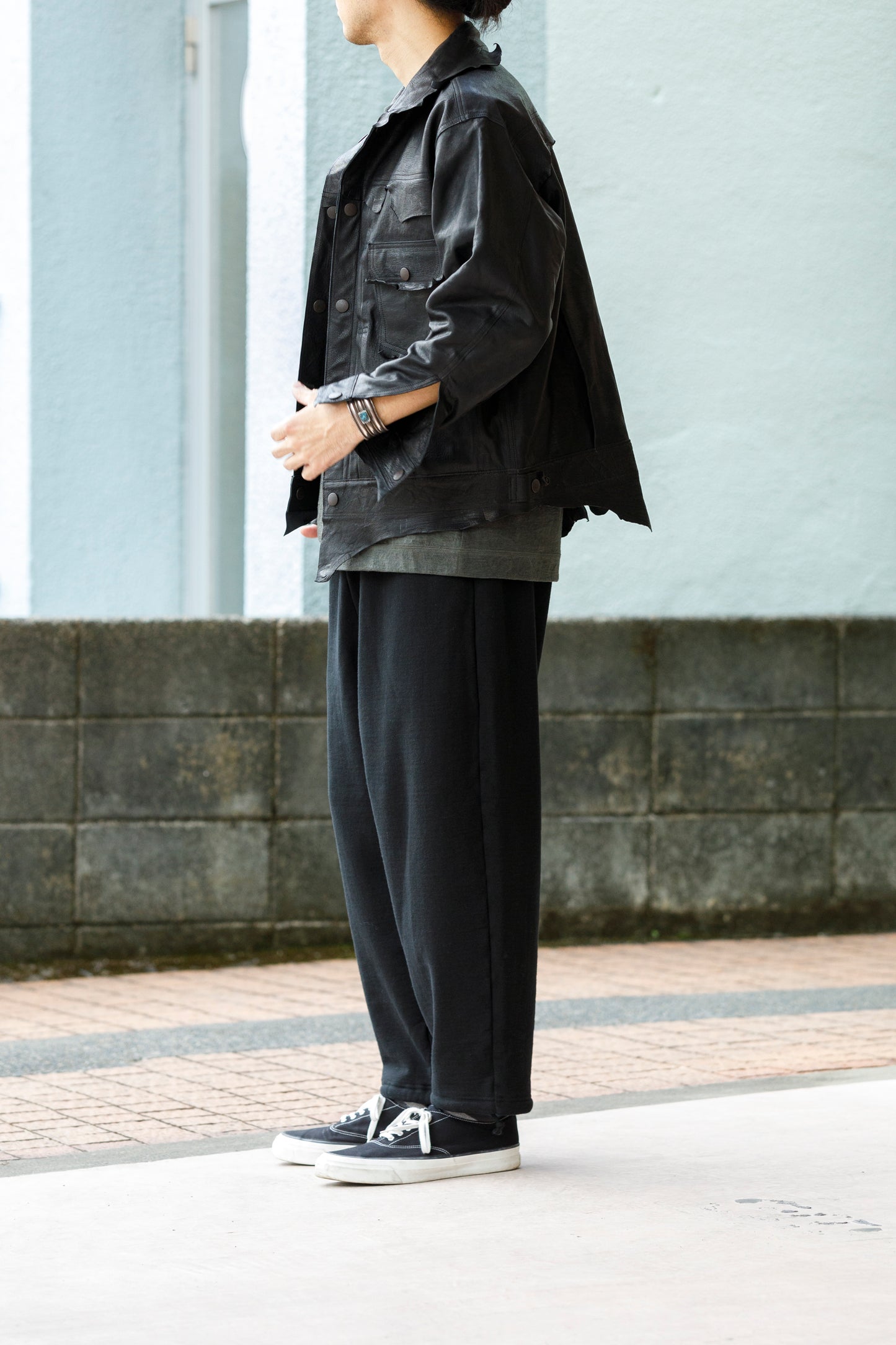 WONDER ROOM WWH-003 "WHALE" Sweat Slacks - Black