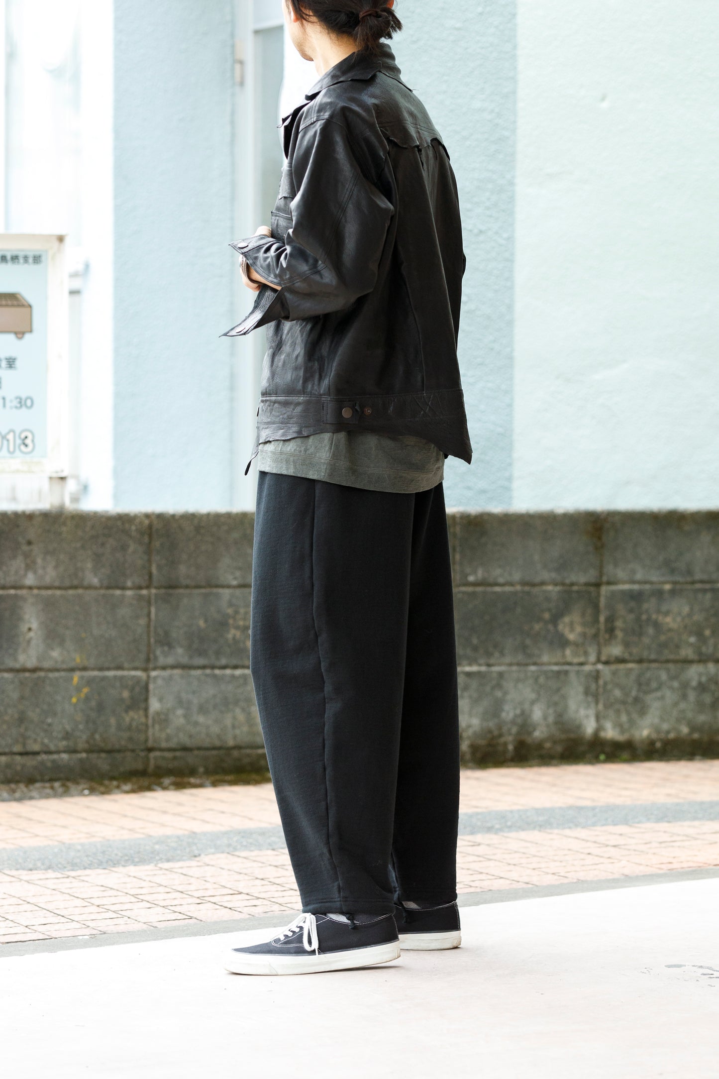 WONDER ROOM WWH-003 "WHALE" Sweat Slacks - Black
