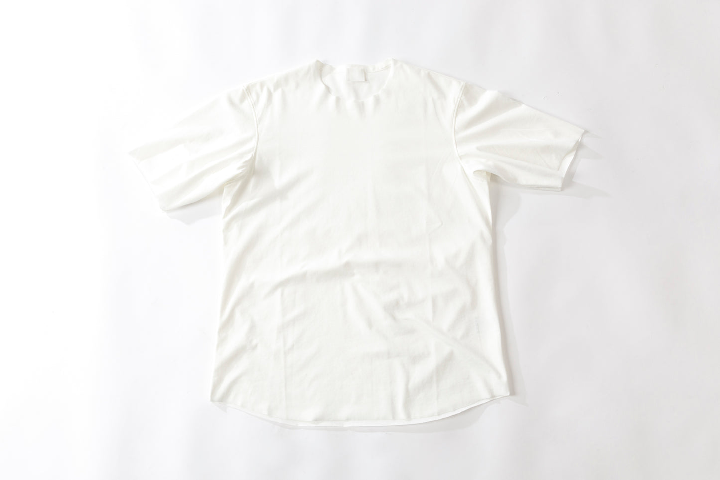 山内 yc55-241 / 強撚フリーカットポンチ・ショートスリーブTシャツ - White