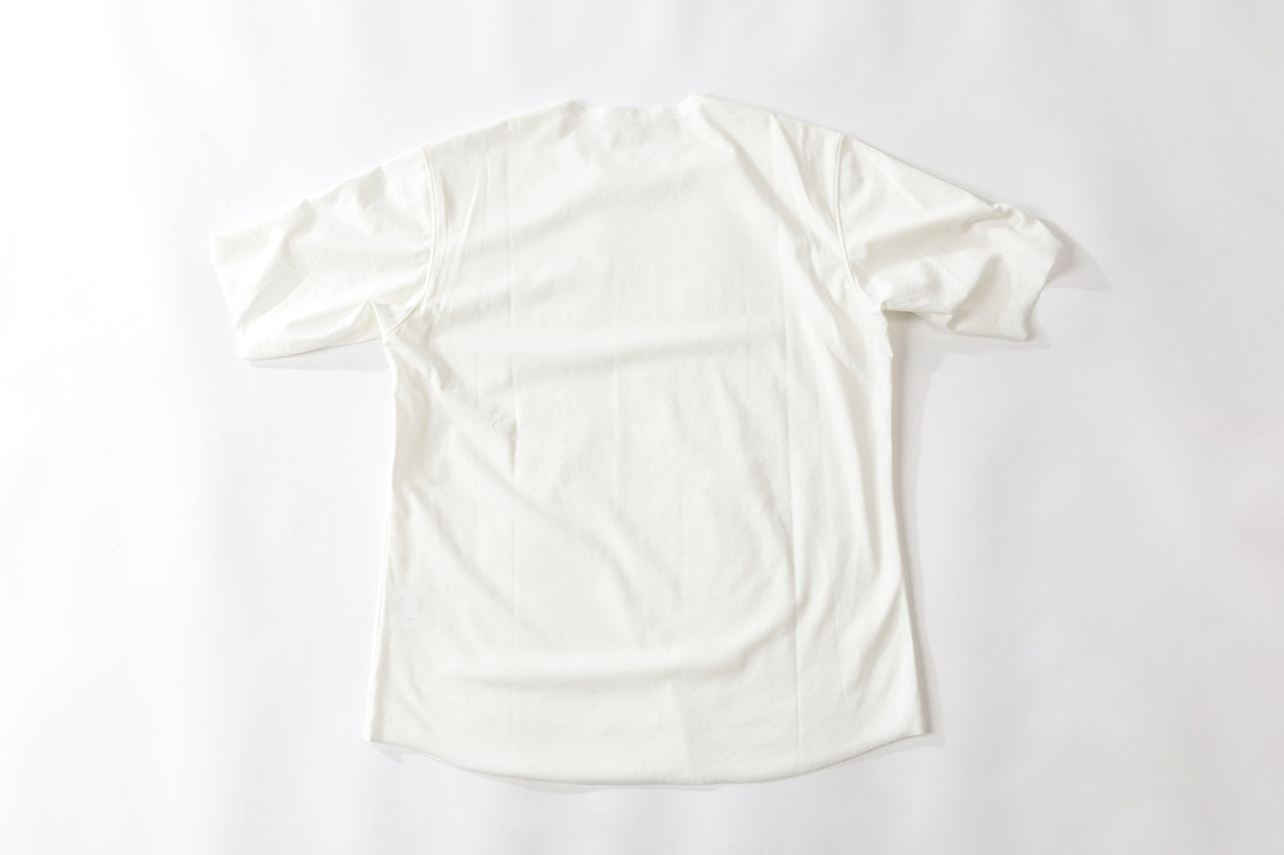 山内 yc55-241 / 強撚フリーカットポンチ・ショートスリーブTシャツ - White