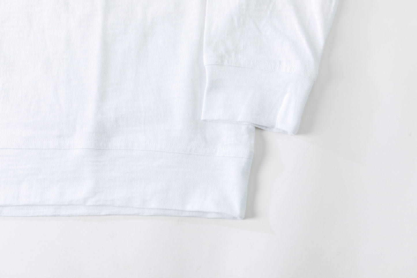 WONDER ROOM WSH-001 "SHADOW" l/s crewneck tee - White