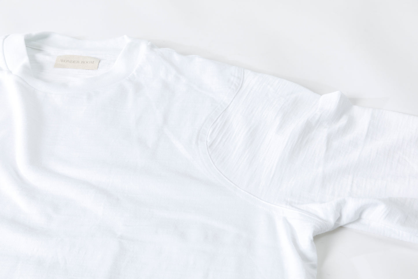 WONDER ROOM WSH-001 "SHADOW" l/s crewneck tee - White