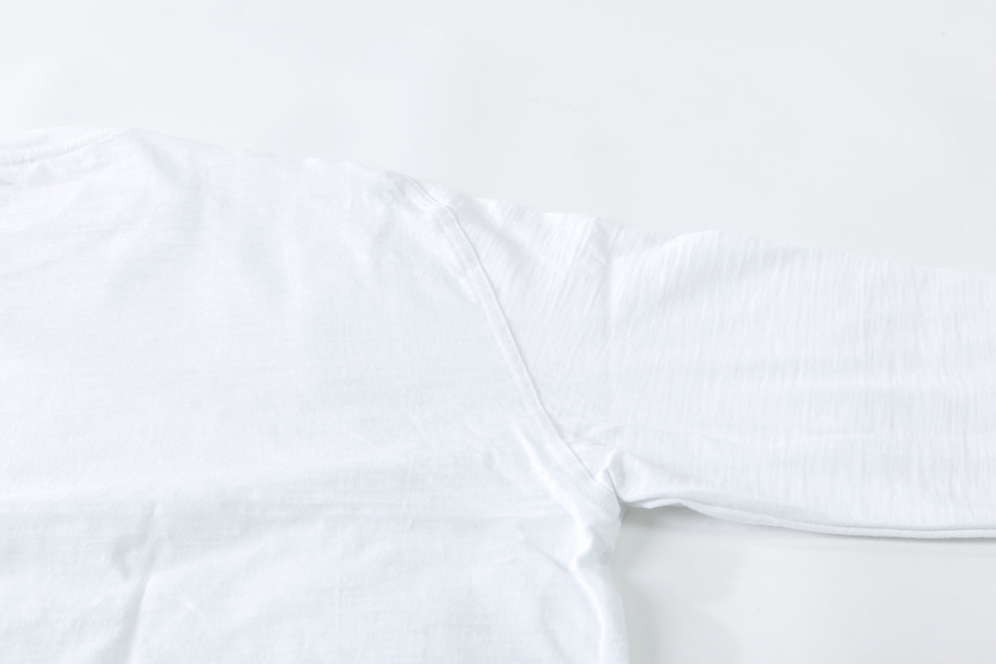 WONDER ROOM WSH-001 "SHADOW" l/s crewneck tee - White