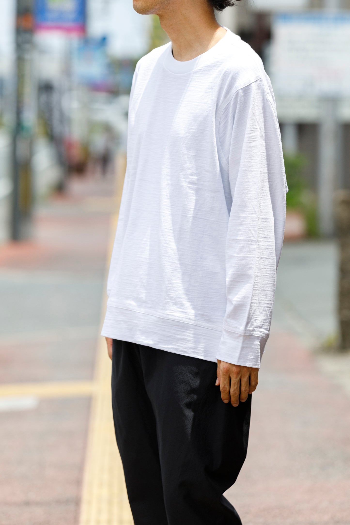 WONDER ROOM WSH-001 "SHADOW" l/s crewneck tee - White