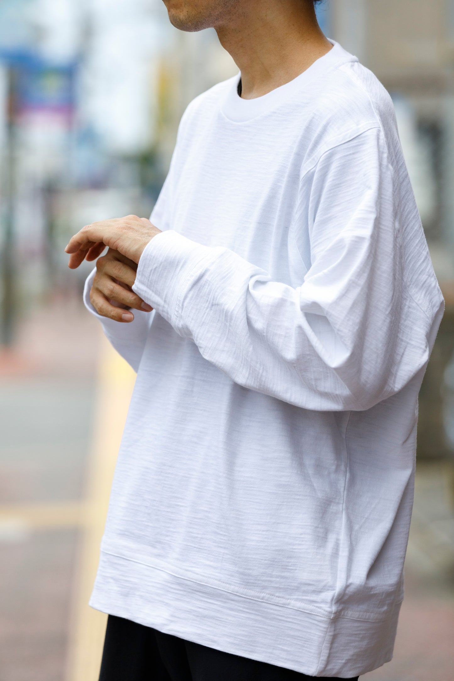 WONDER ROOM WSH-001 "SHADOW" l/s crewneck tee - White