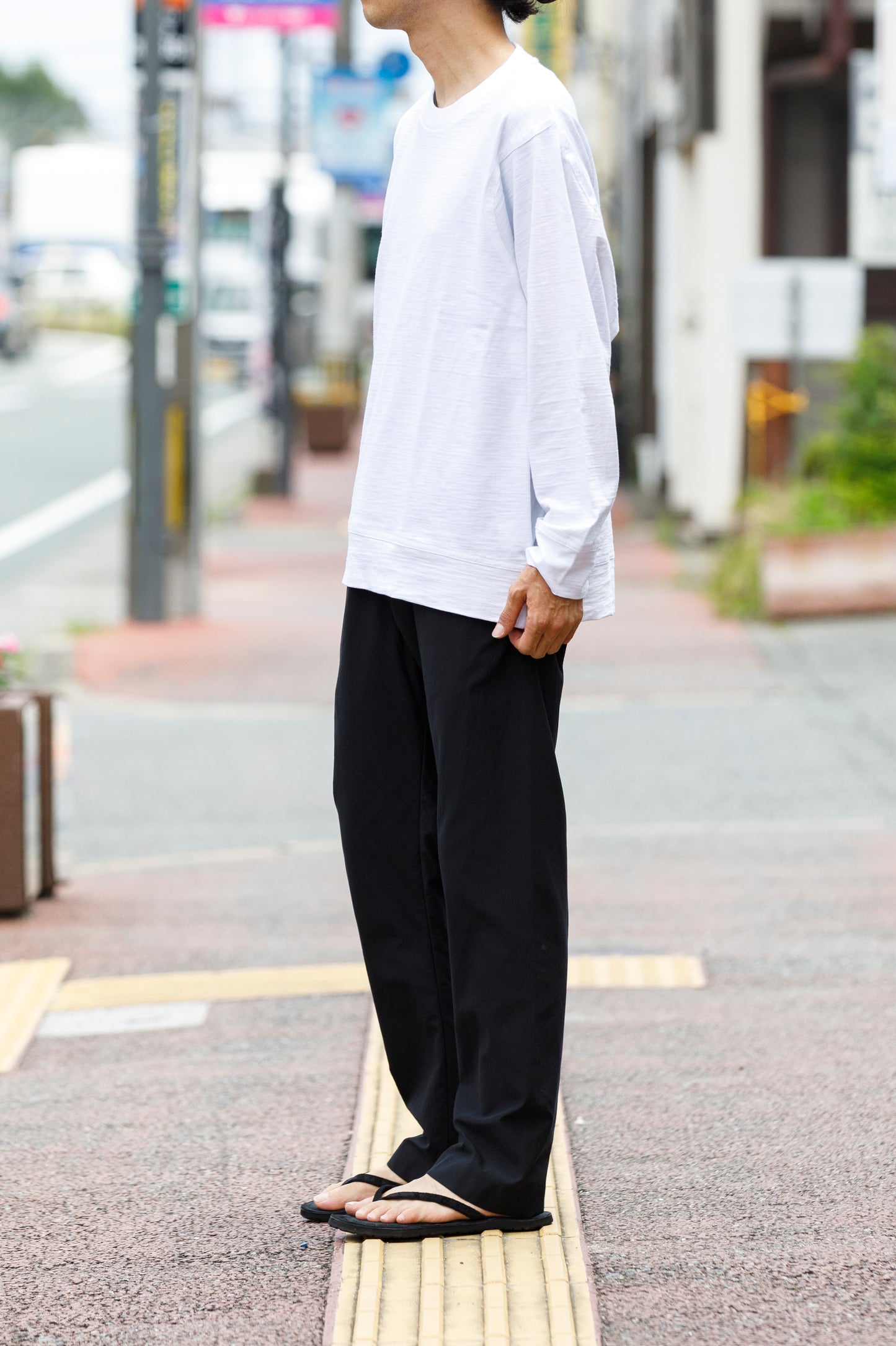 WONDER ROOM WSH-001 "SHADOW" l/s crewneck tee - White