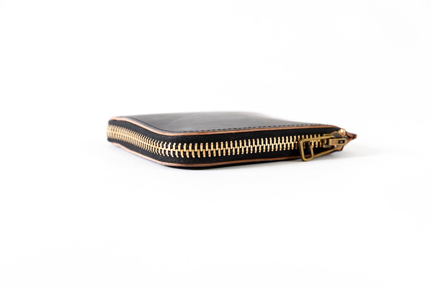 AMIACALVA AK043 CORDOVAN SHORT WALLET - Black