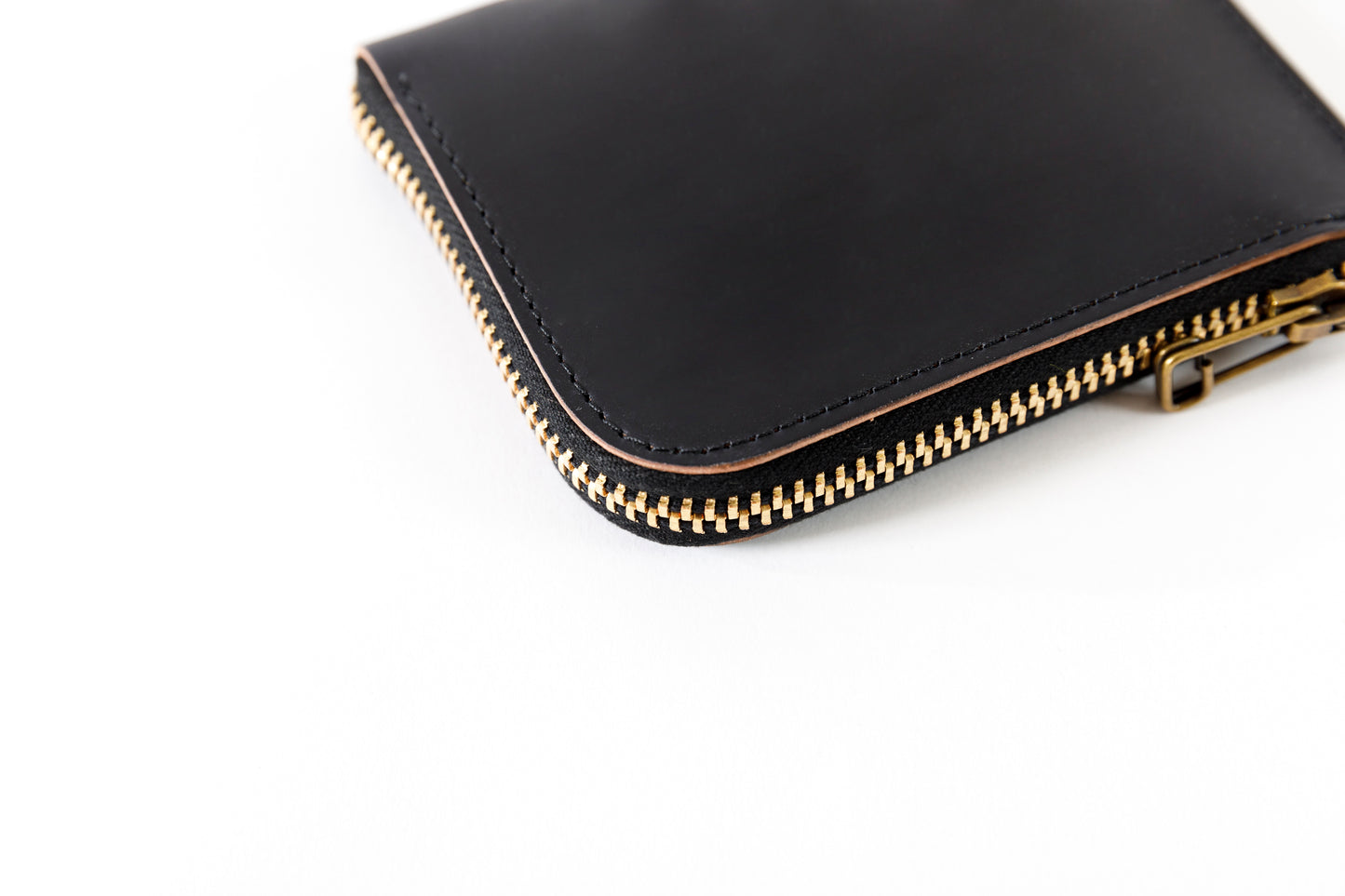 AMIACALVA AK043 CORDOVAN SHORT WALLET - Black