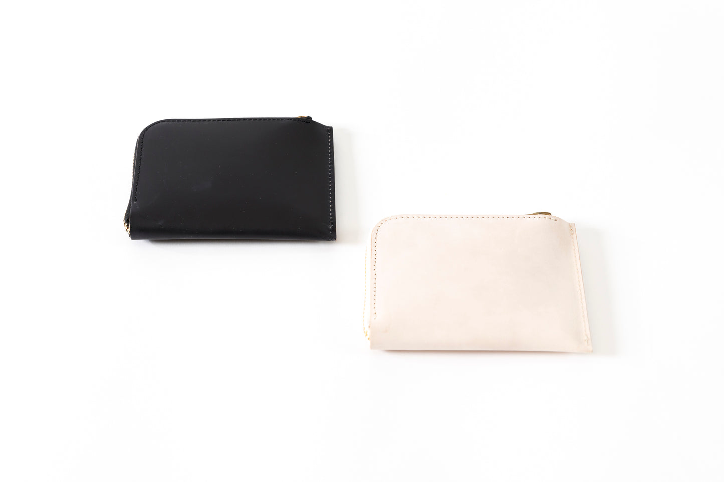 AMIACALVA AK043 CORDOVAN SHORT WALLET - Black