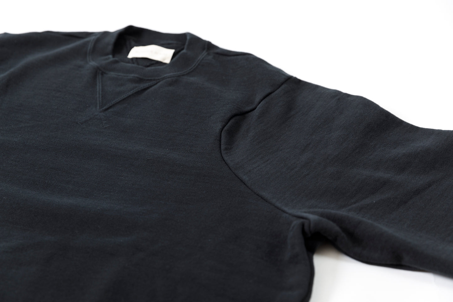 WONDER ROOM WWH-002 "WHALE" Crewneck Sweat - Black