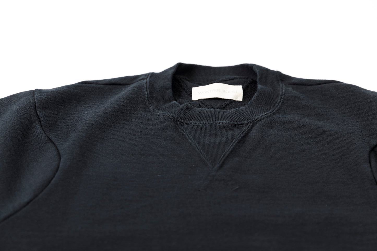 WONDER ROOM WWH-002 "WHALE" Crewneck Sweat - Black