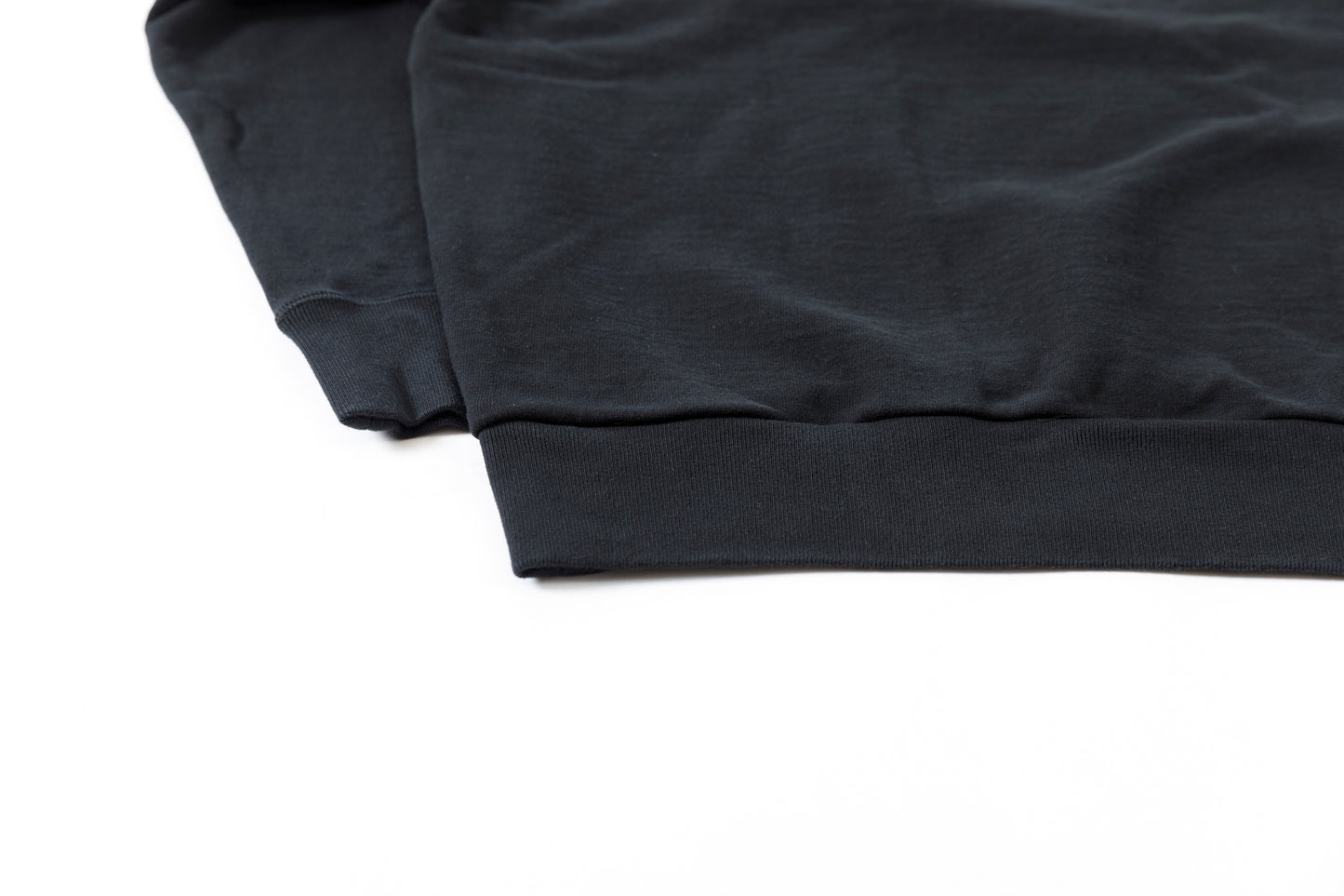 WONDER ROOM WWH-002 "WHALE" Crewneck Sweat - Black