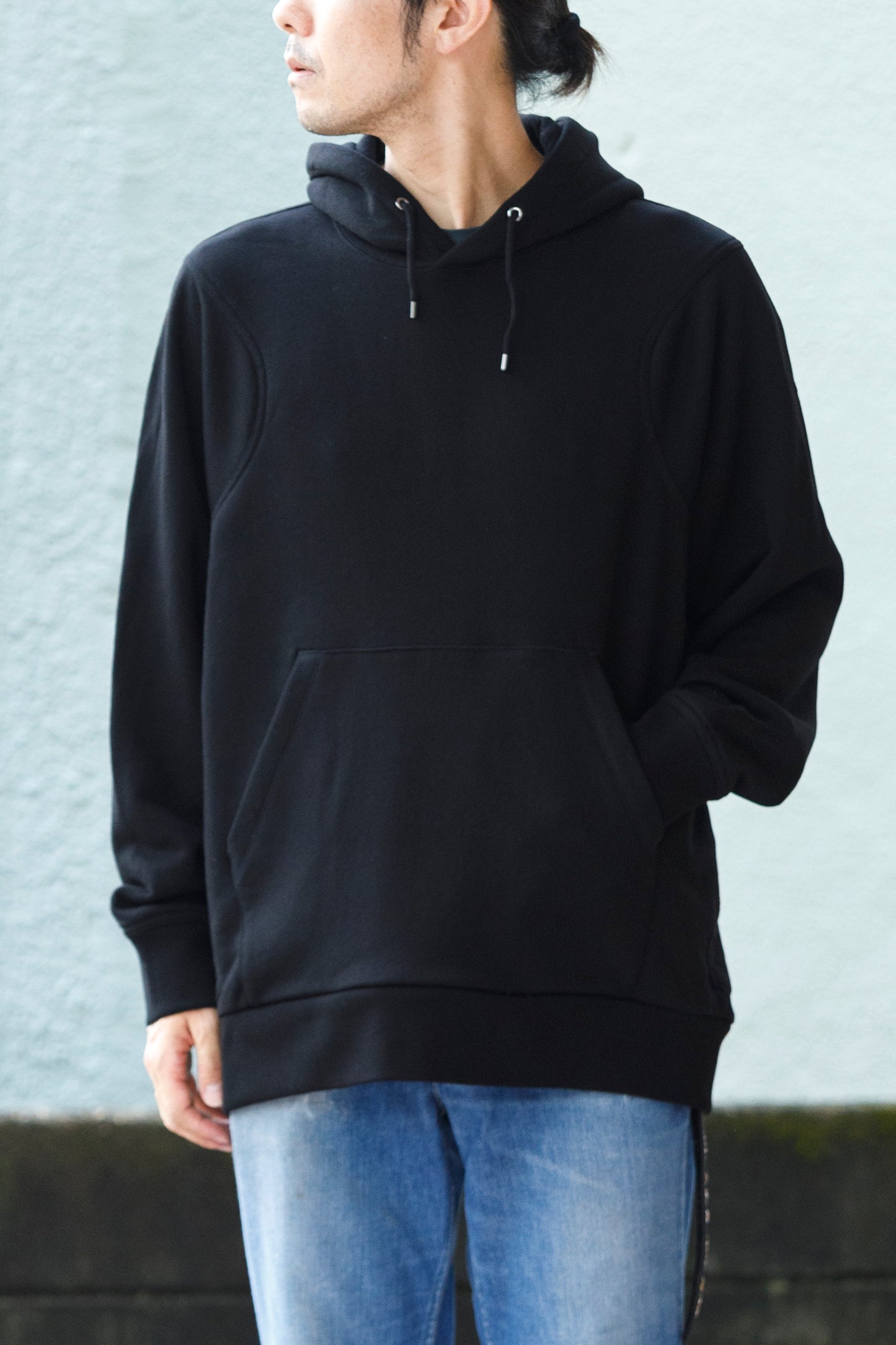 WONDER ROOM / WEG-001 "EGG" Double pocket hoodie - Black