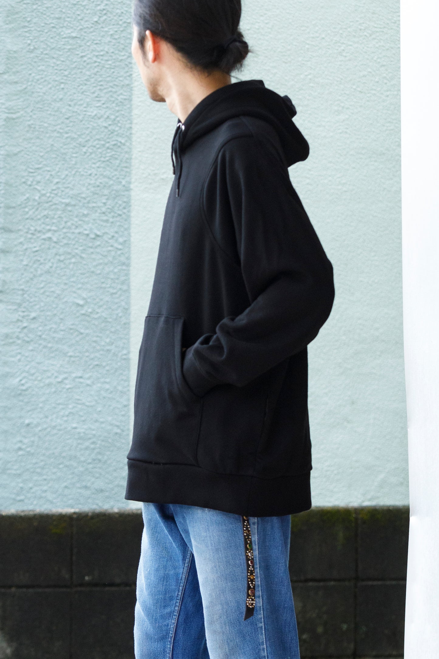 WONDER ROOM / WEG-001 "EGG" Double pocket hoodie - Black