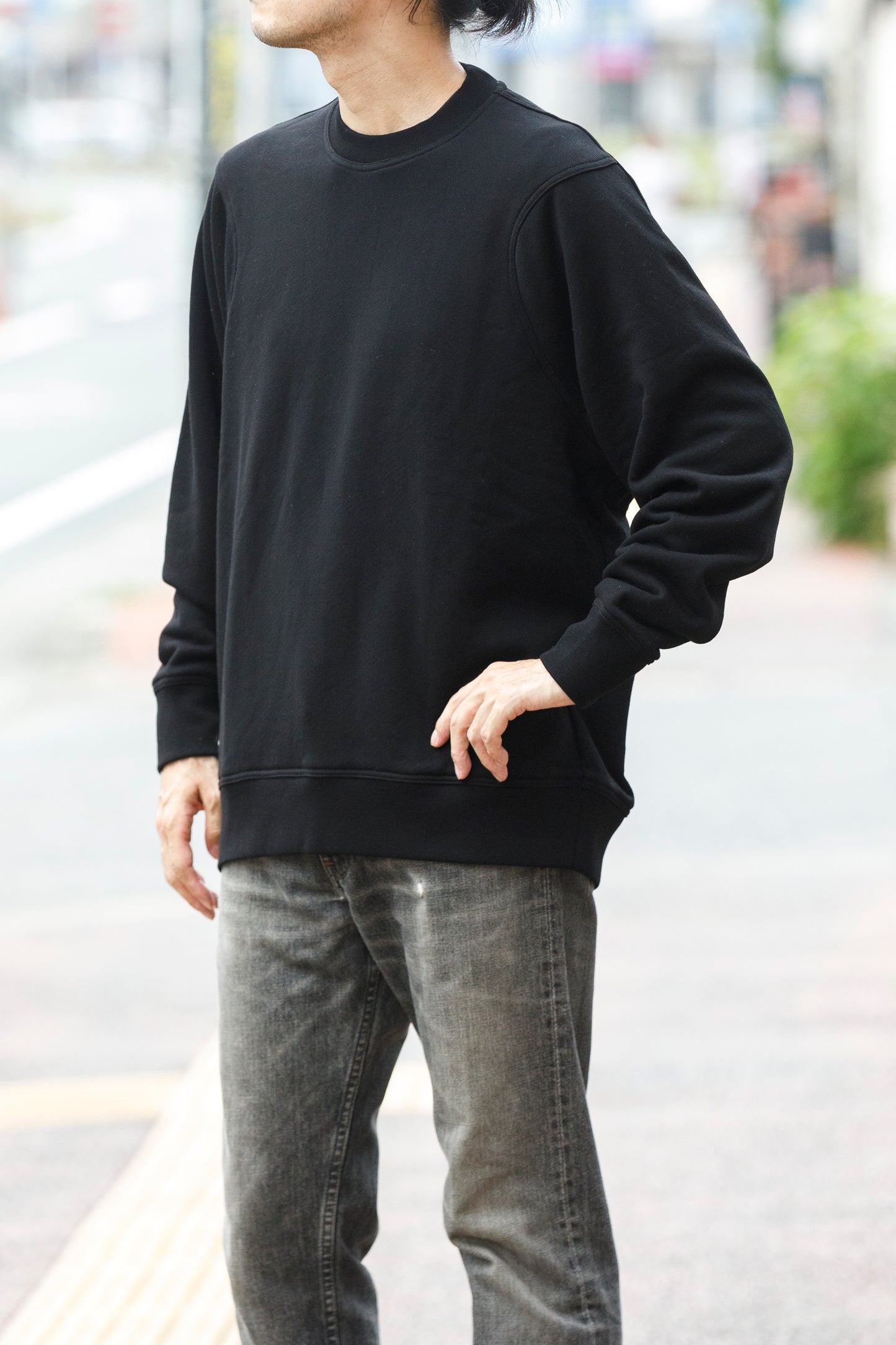 WONDER ROOM / WEG-002 "EGG" Crewneck Sweat - Black