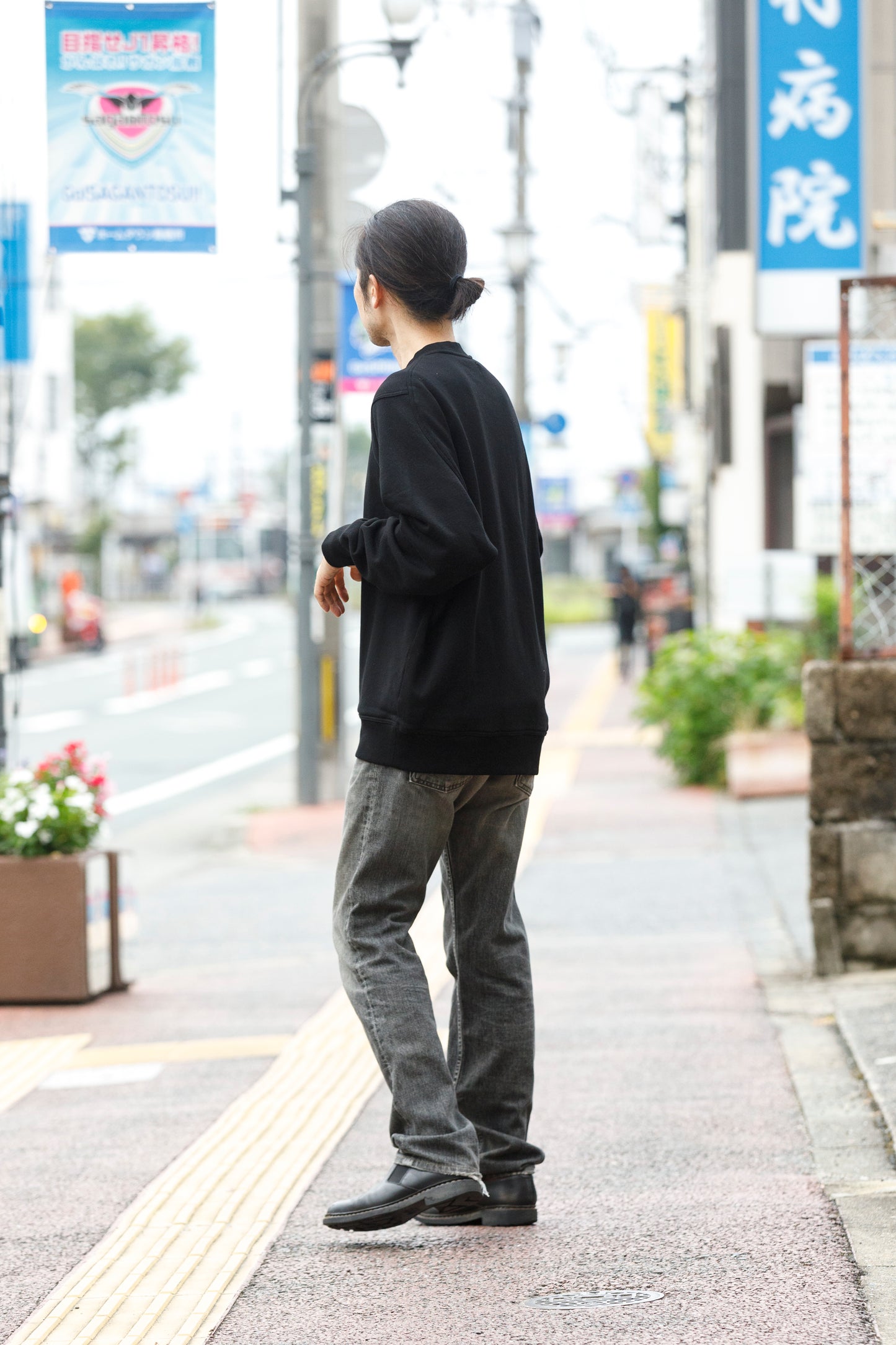WONDER ROOM / WEG-002 "EGG" Crewneck Sweat - Black