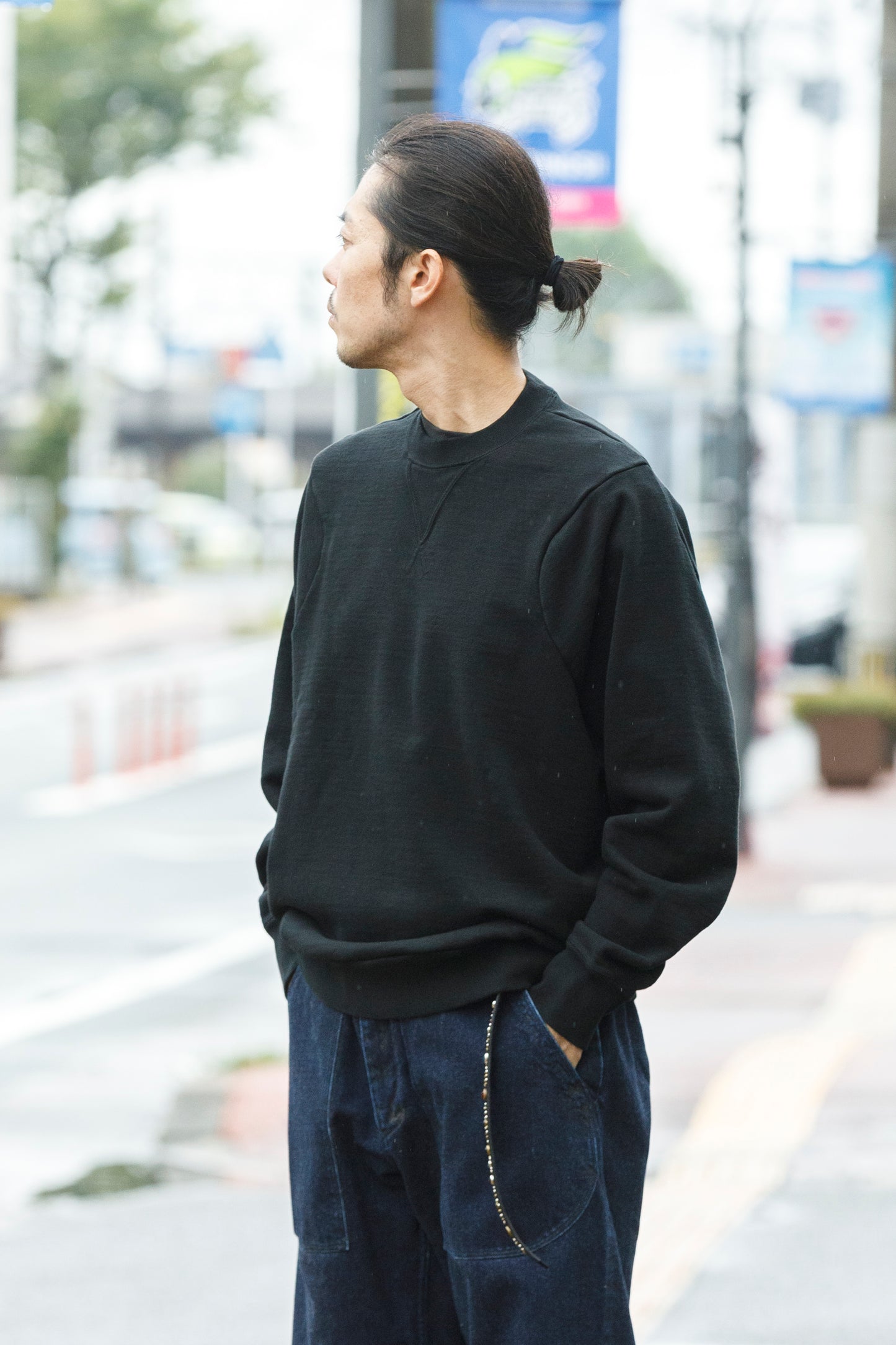 WONDER ROOM WWH-002 "WHALE" Crewneck Sweat - Black