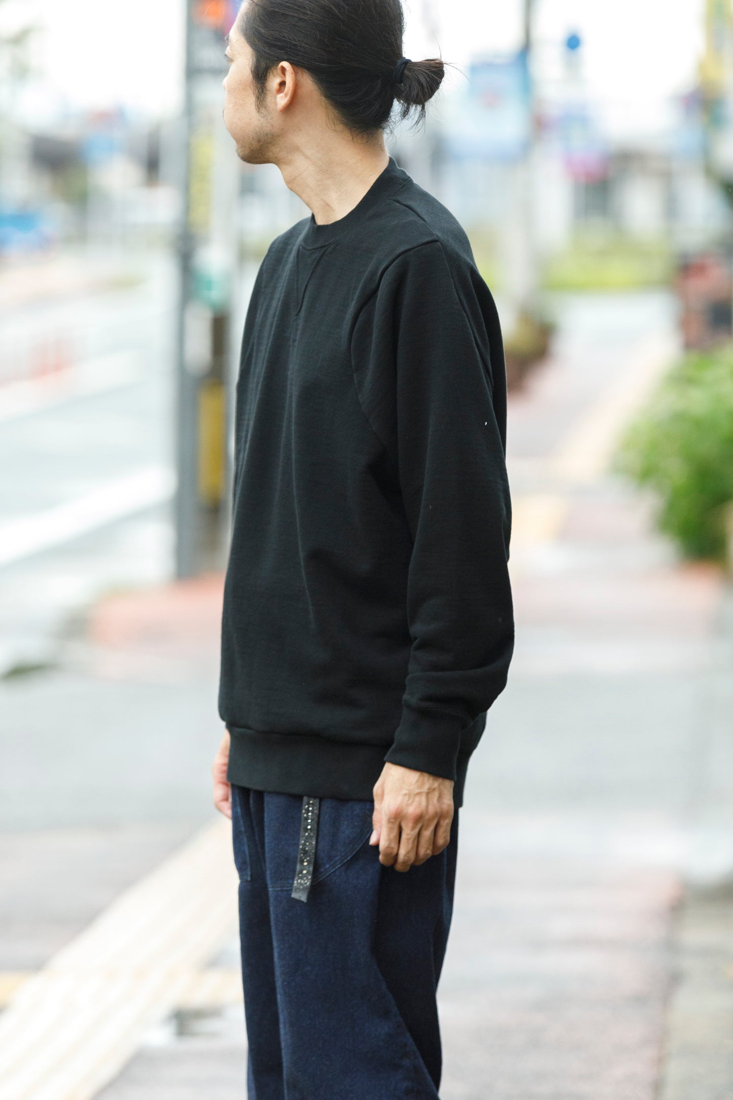 WONDER ROOM WWH-002 "WHALE" Crewneck Sweat - Black