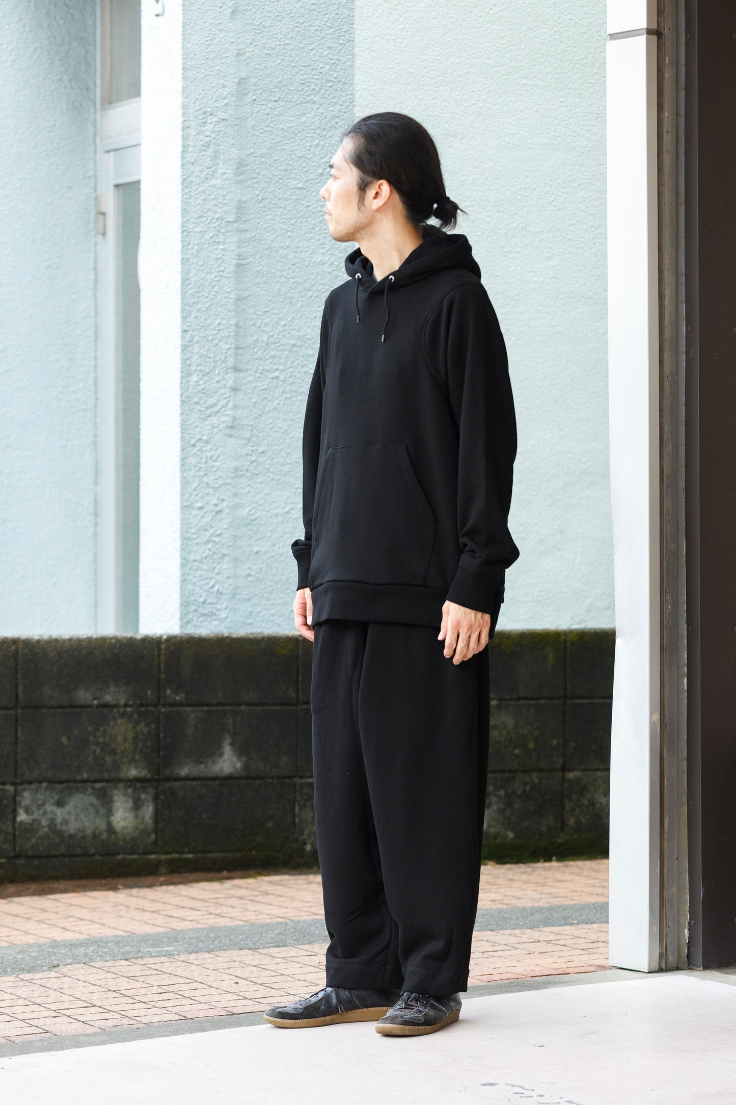 WONDER ROOM / WEG-001 "EGG" Double pocket hoodie - Black