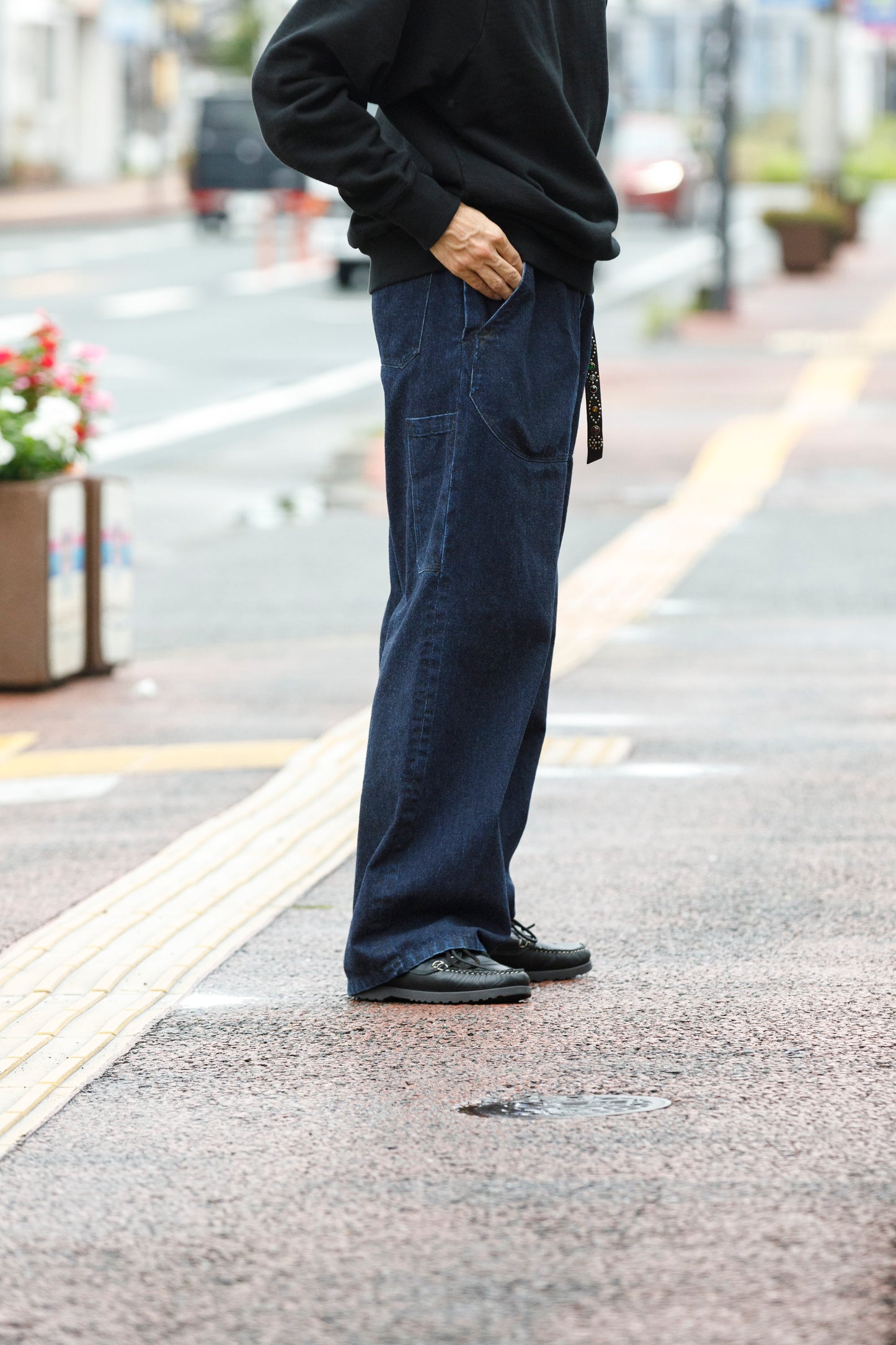 NULABEL / 522-701 URUSHI COATED DENIM TROUSERS - COAL BLACK