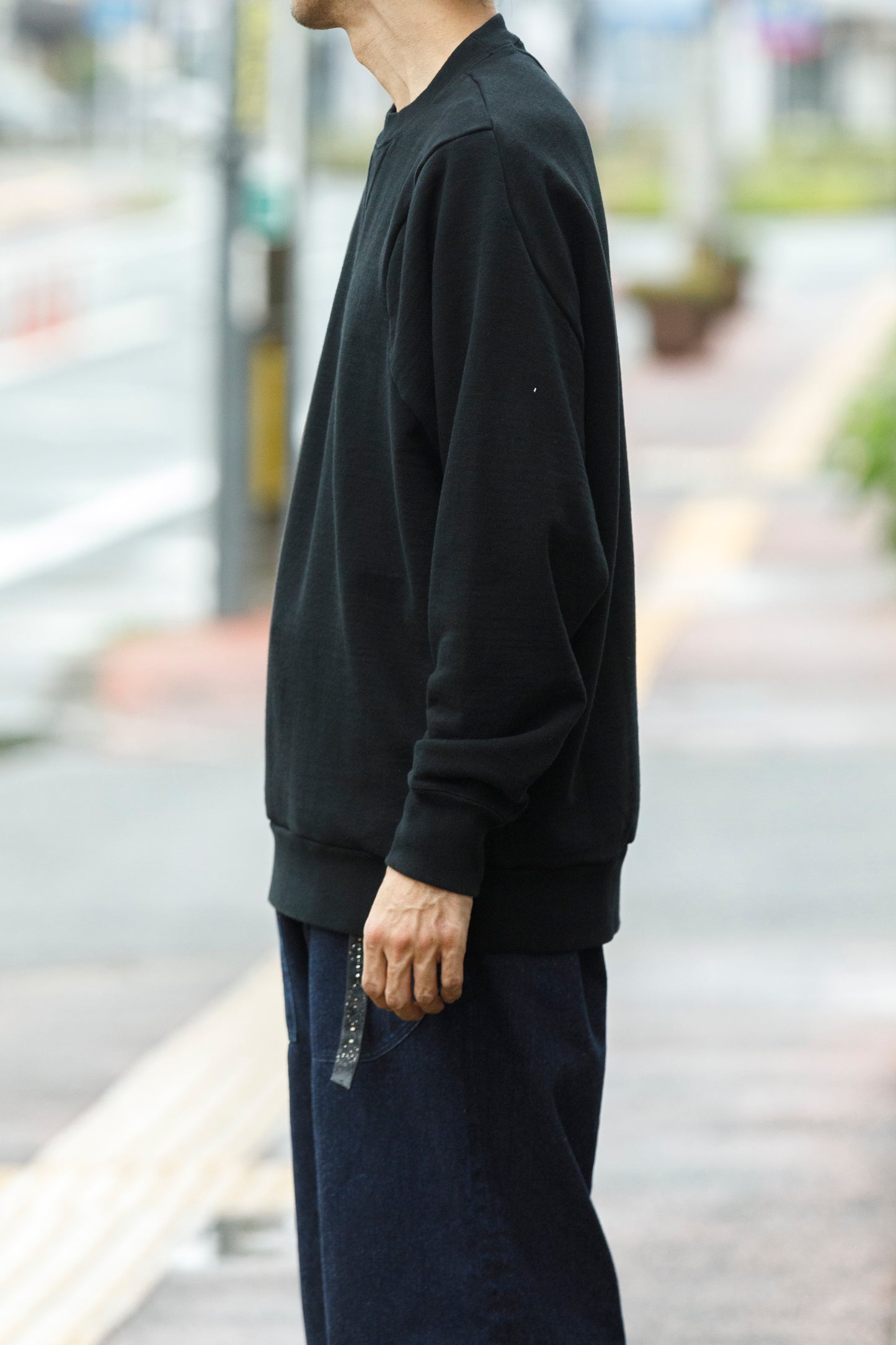 WONDER ROOM WWH-002 "WHALE" Crewneck Sweat - Black