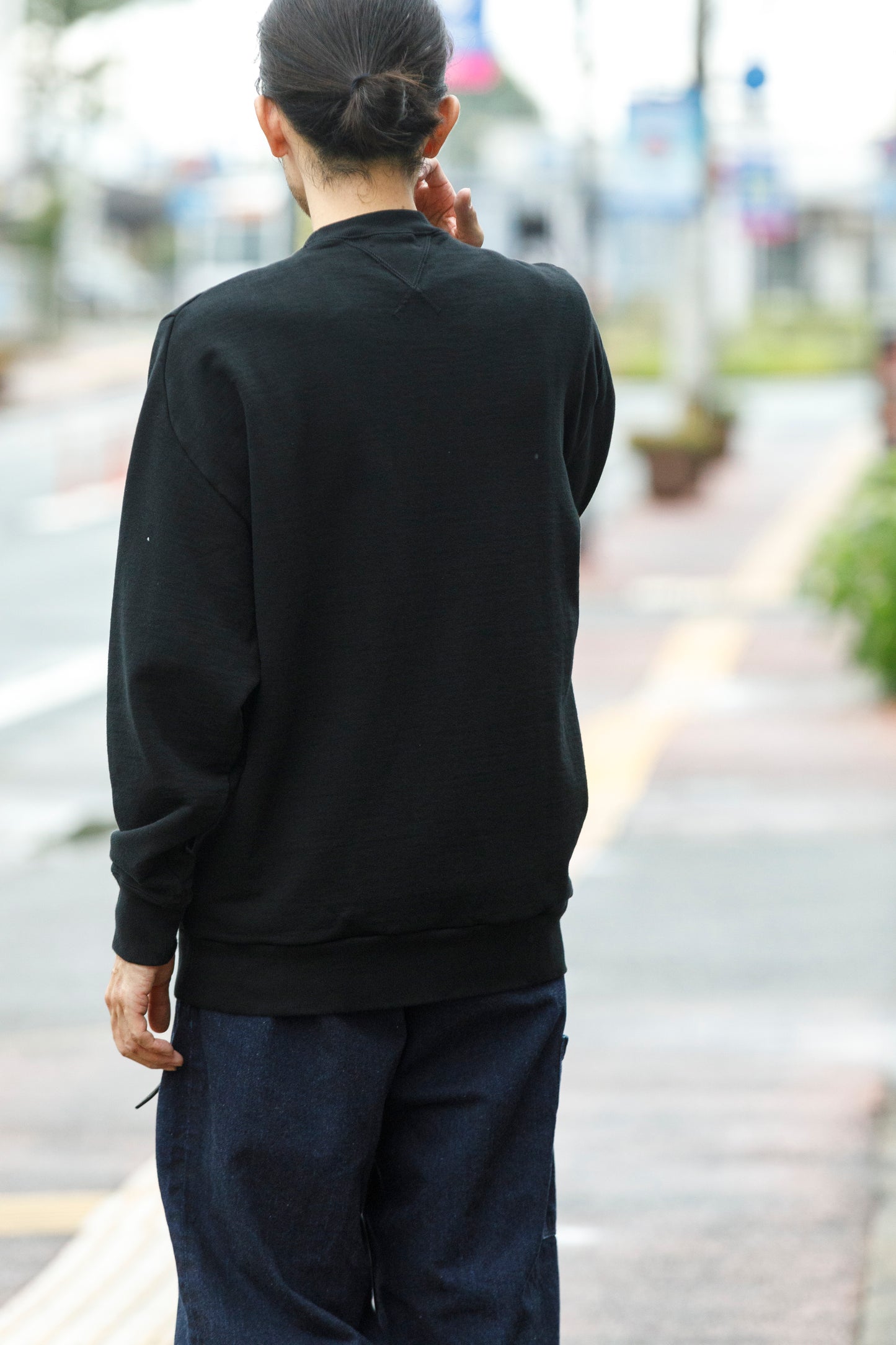 WONDER ROOM WWH-002 "WHALE" Crewneck Sweat - Black