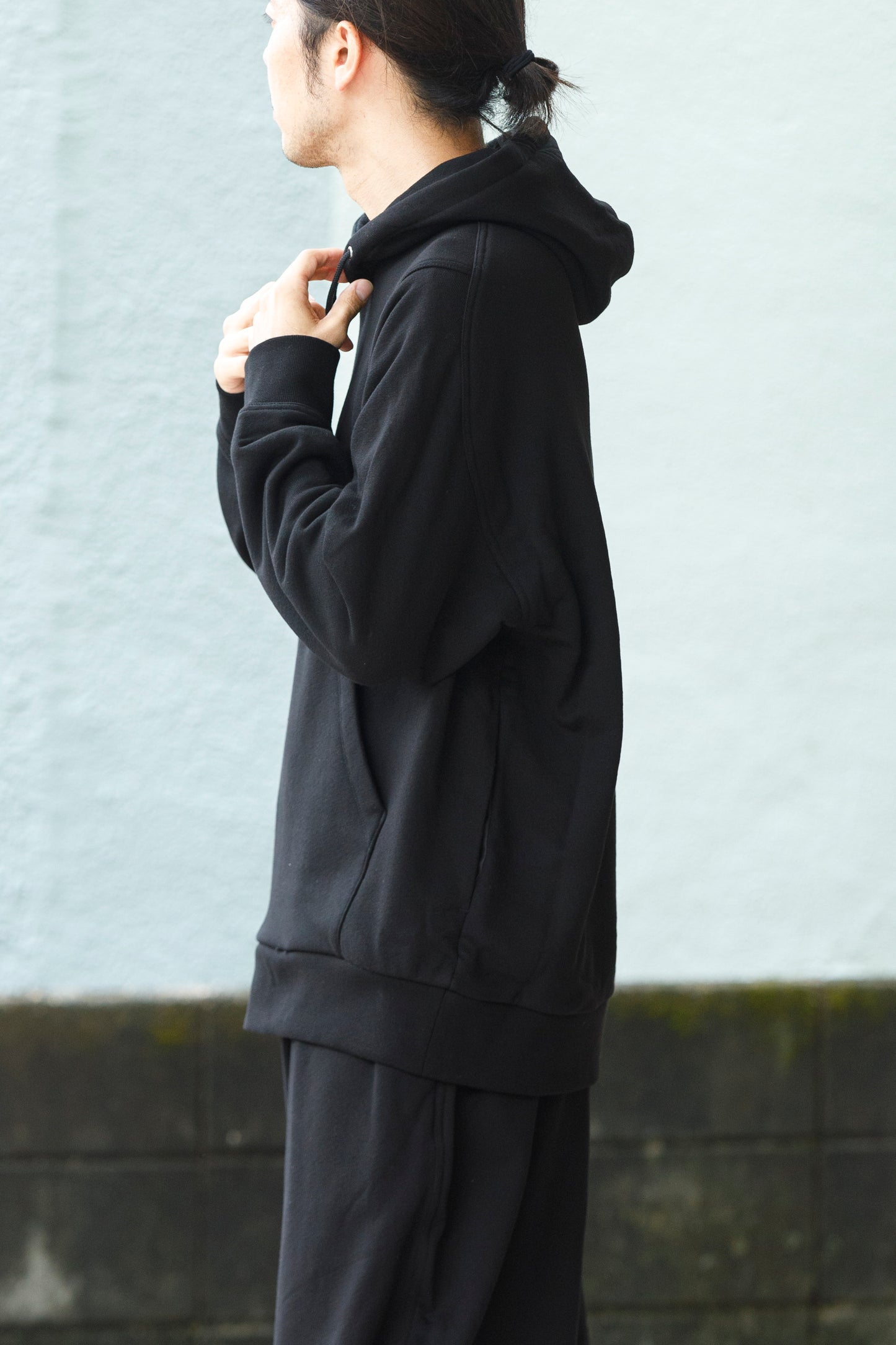 WONDER ROOM / WEG-001 "EGG" Double pocket hoodie - Black
