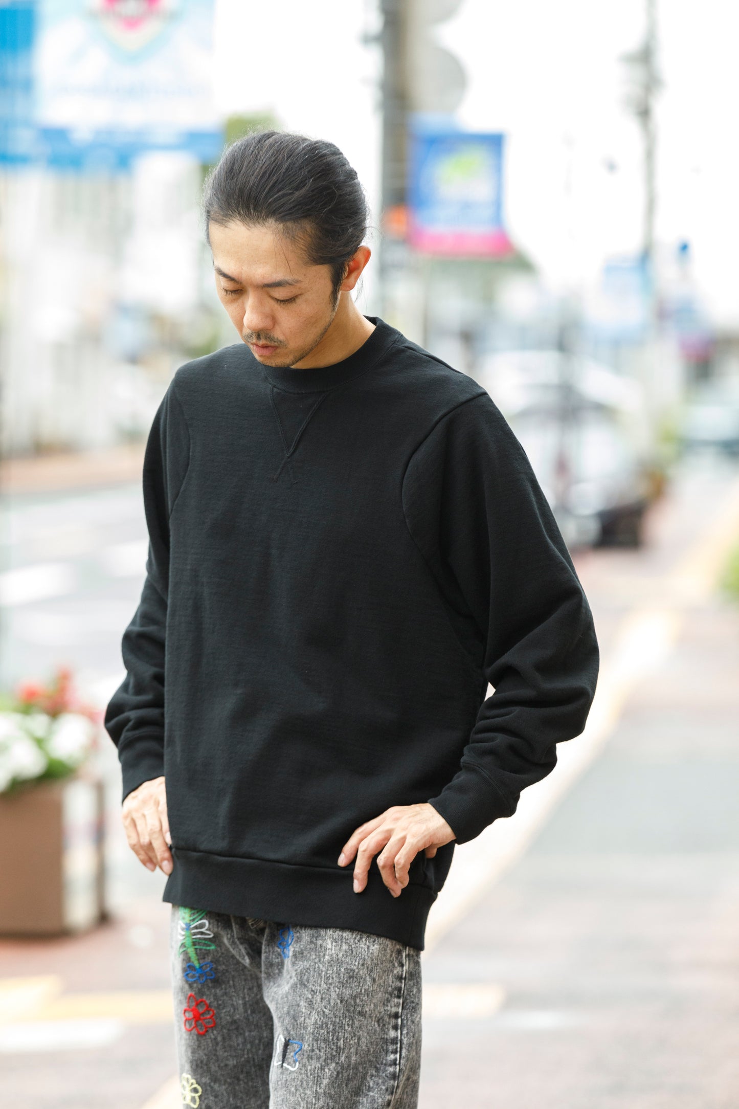 WONDER ROOM WWH-002 "WHALE" Crewneck Sweat - Black