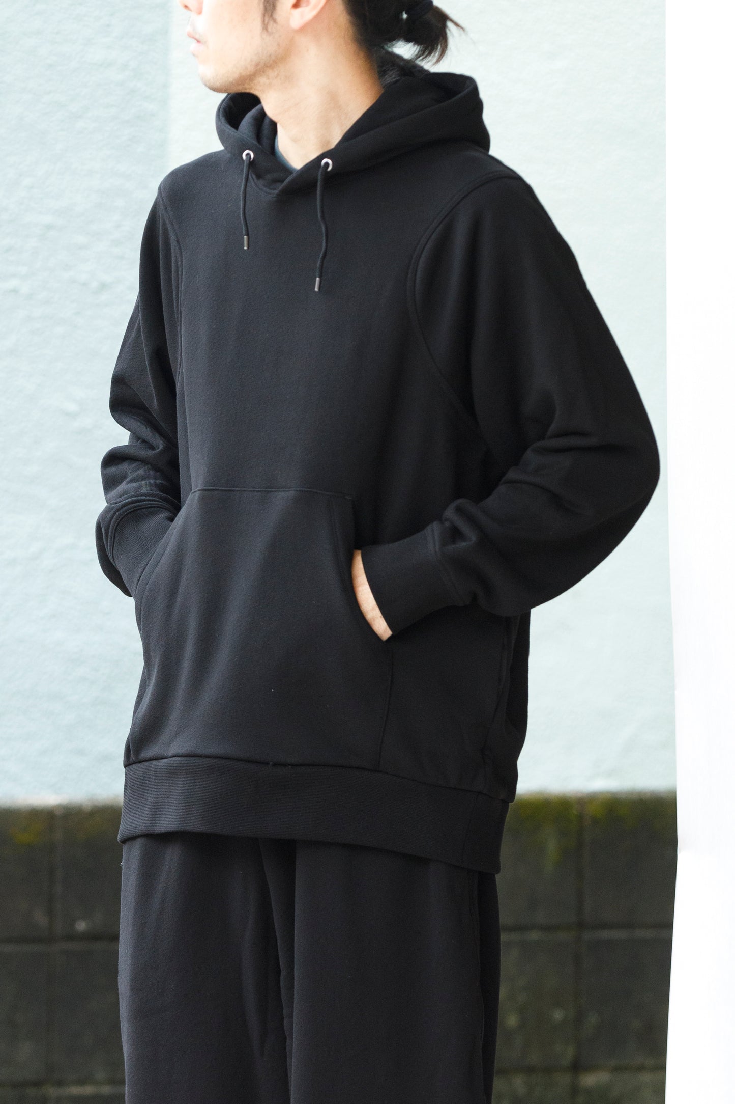WONDER ROOM / WEG-001 "EGG" Double pocket hoodie - Black