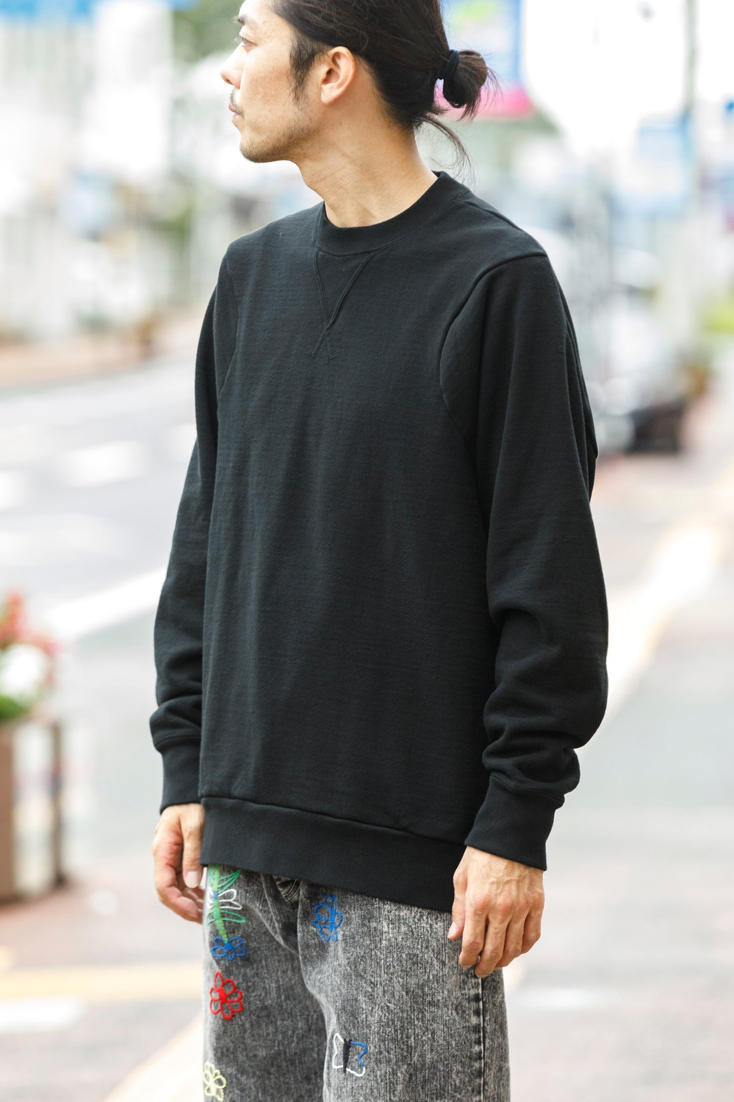 WONDER ROOM WWH-002 "WHALE" Crewneck Sweat - Black