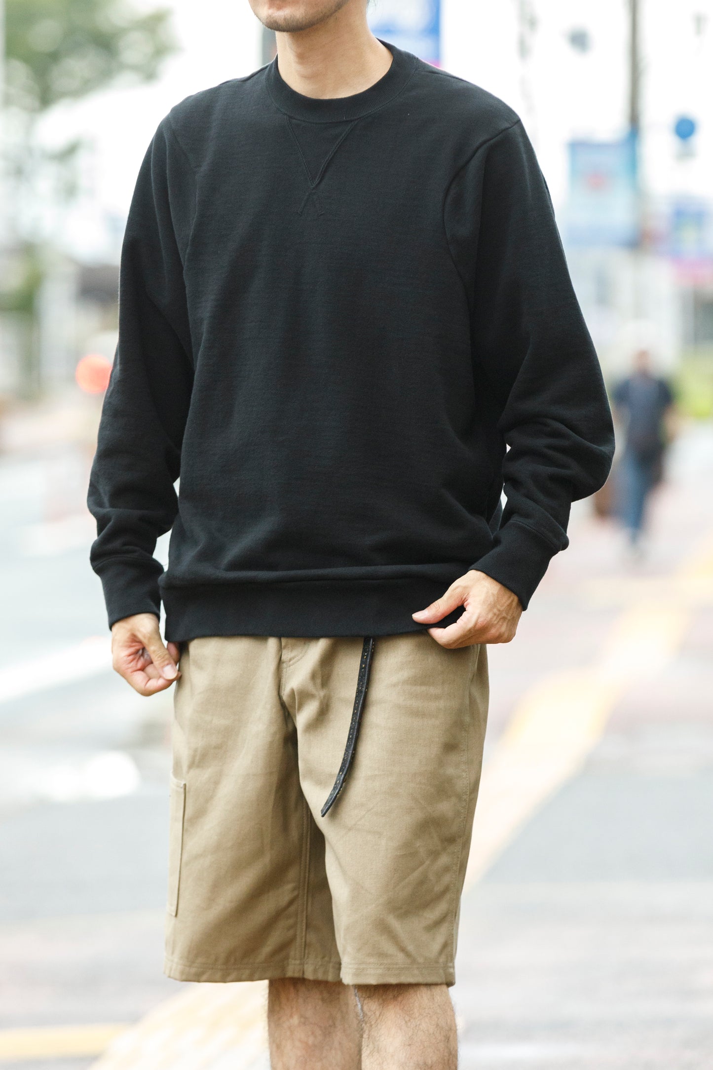 WONDER ROOM WWH-002 "WHALE" Crewneck Sweat - Black