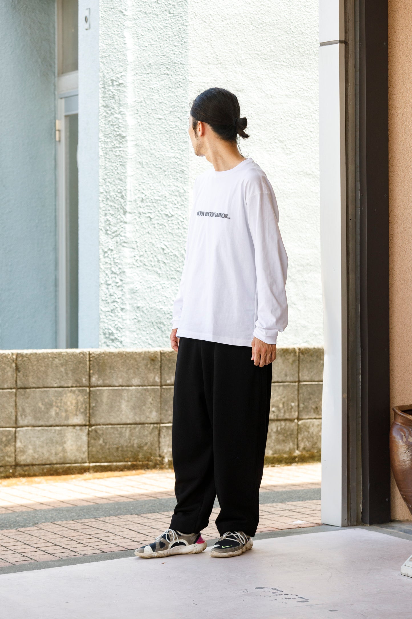 MOUT RECON TAILOR / MT1810 BLUR LOGO LONG SLEEVE T-SHIRT - White