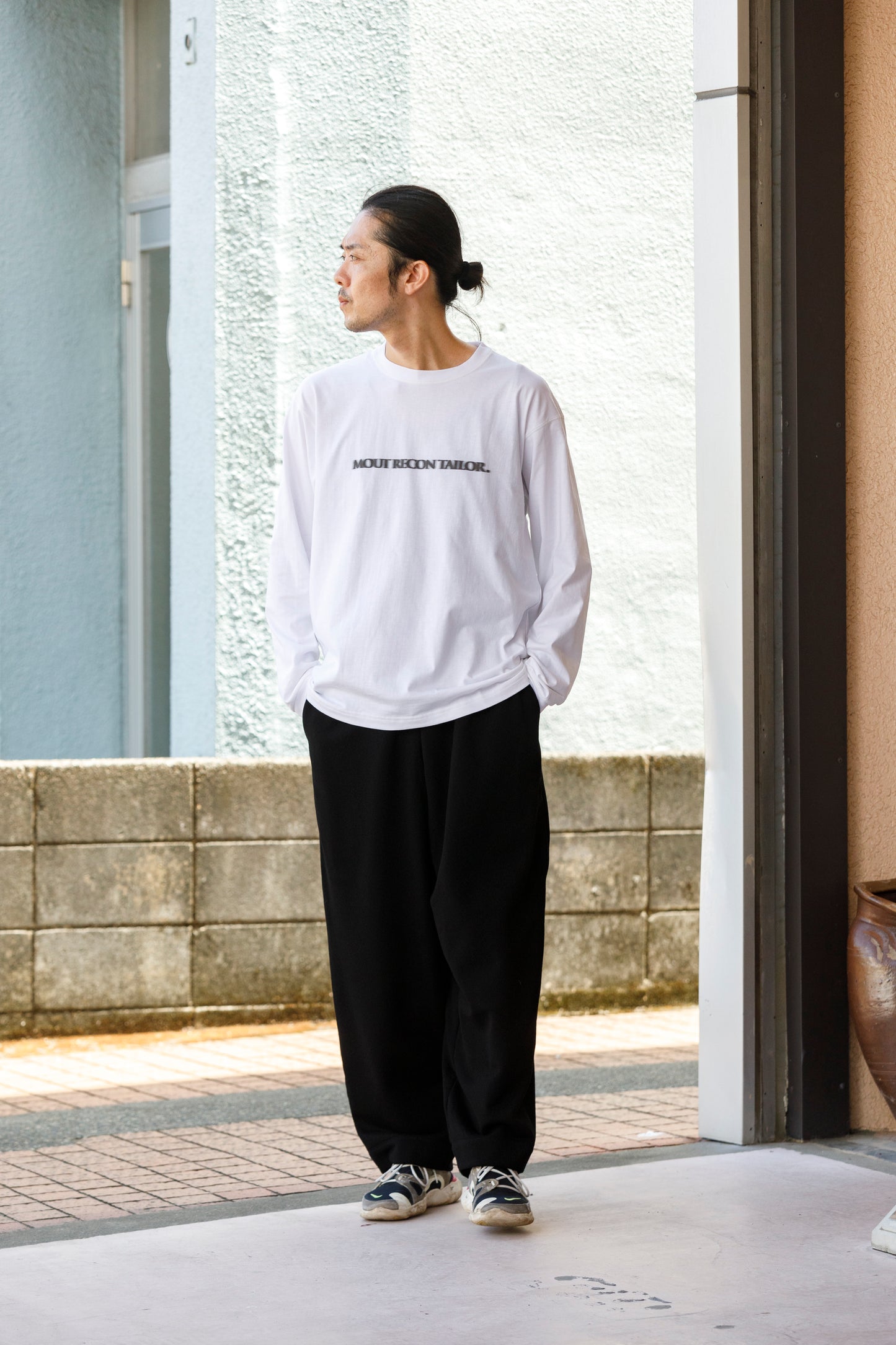 MOUT RECON TAILOR / MT1810 BLUR LOGO LONG SLEEVE T-SHIRT - White