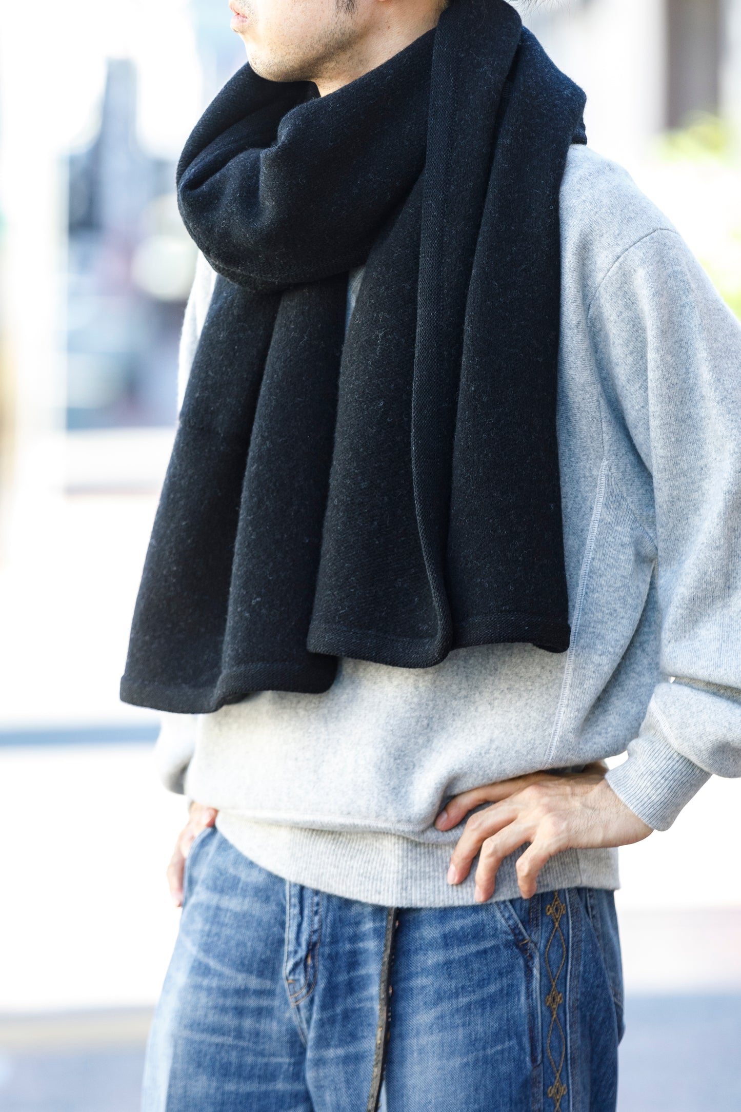 Nikki ESSENTIAL PIECE / Felting Wool Over Stole - Chacoal