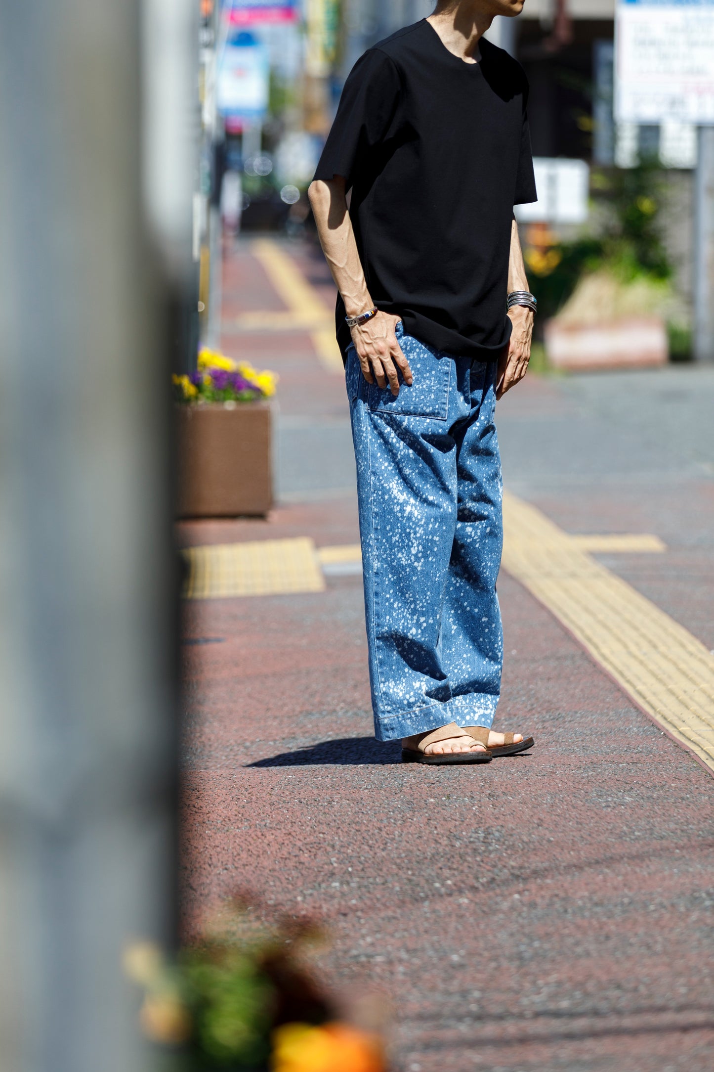 山内 yc55-261 / 強撚フリーカットポンチ・ショートスリーブTシャツ - Black